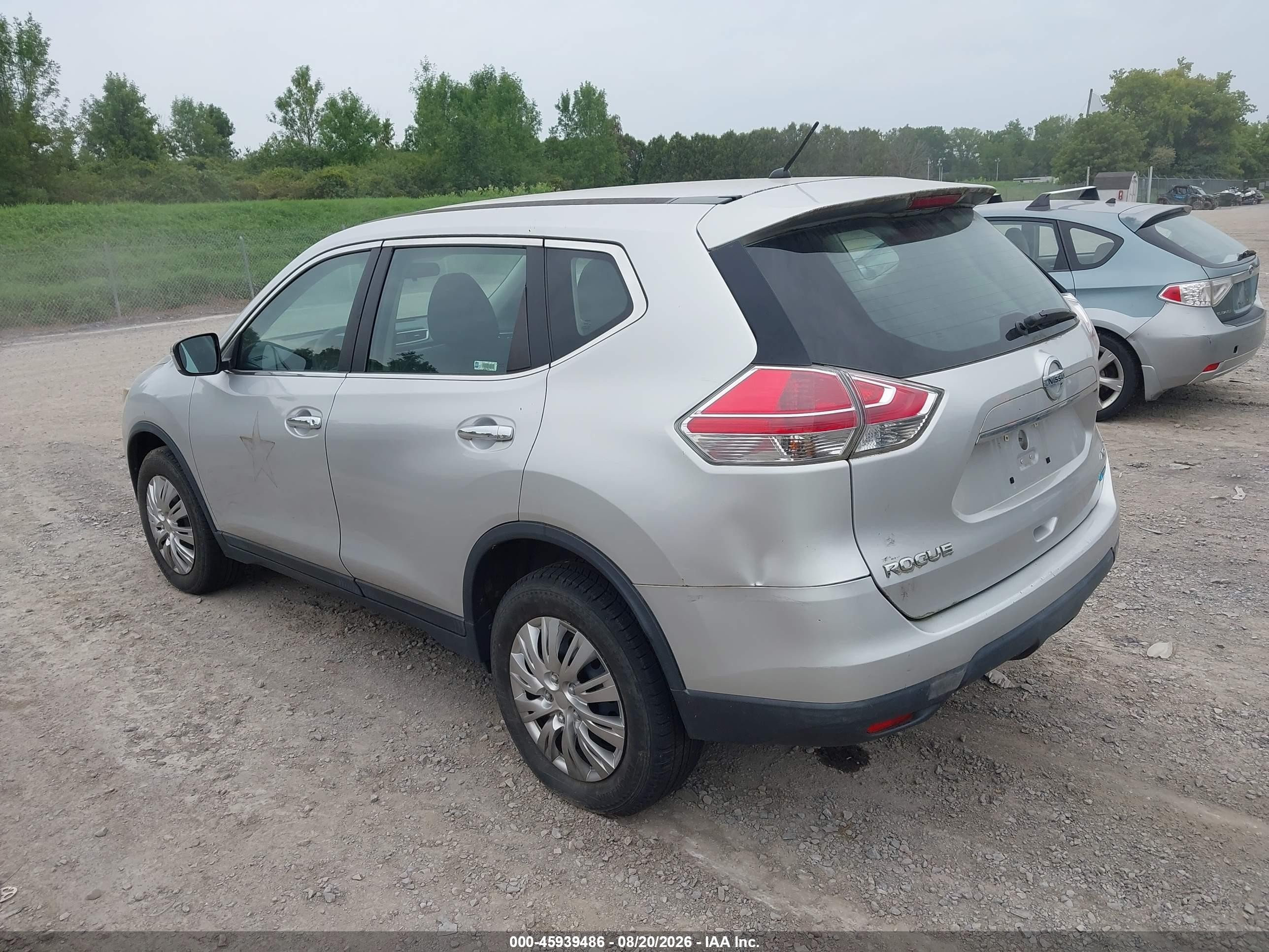 2014 Nissan Rogue S Silver vin: 5N1AT2MV2EC755052