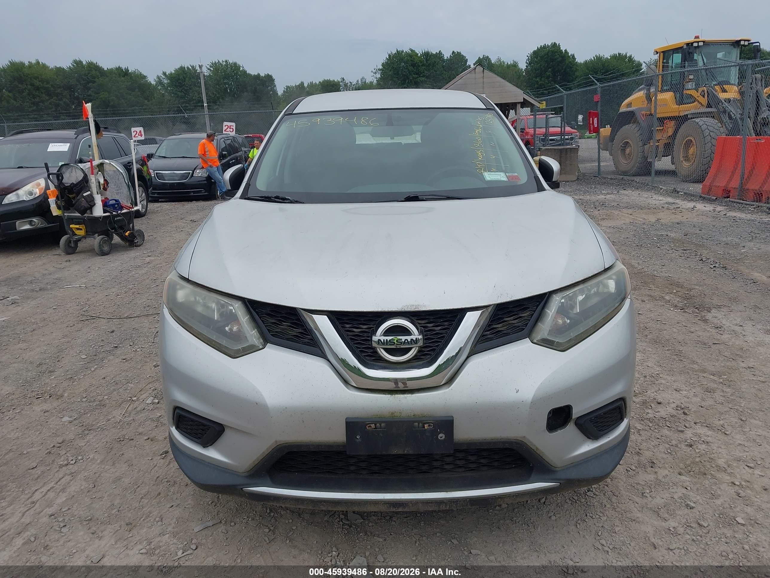 2014 Nissan Rogue S Silver vin: 5N1AT2MV2EC755052