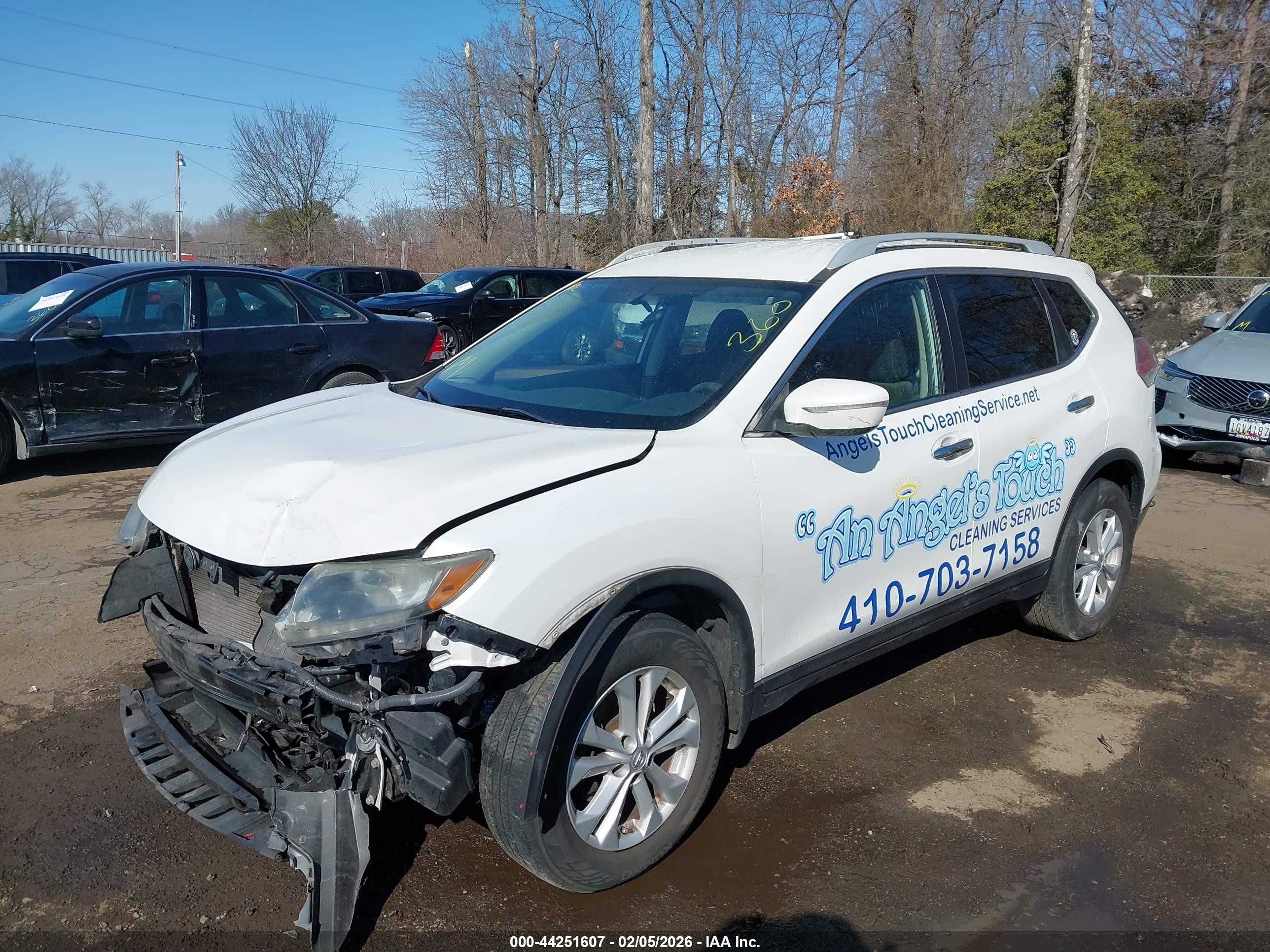 2014 Nissan Rogue Sv Белый vin: 5N1AT2MV2EC787127