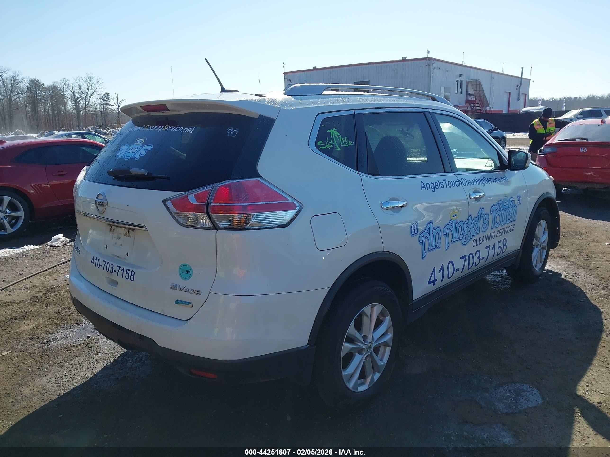 2014 Nissan Rogue Sv Белый vin: 5N1AT2MV2EC787127