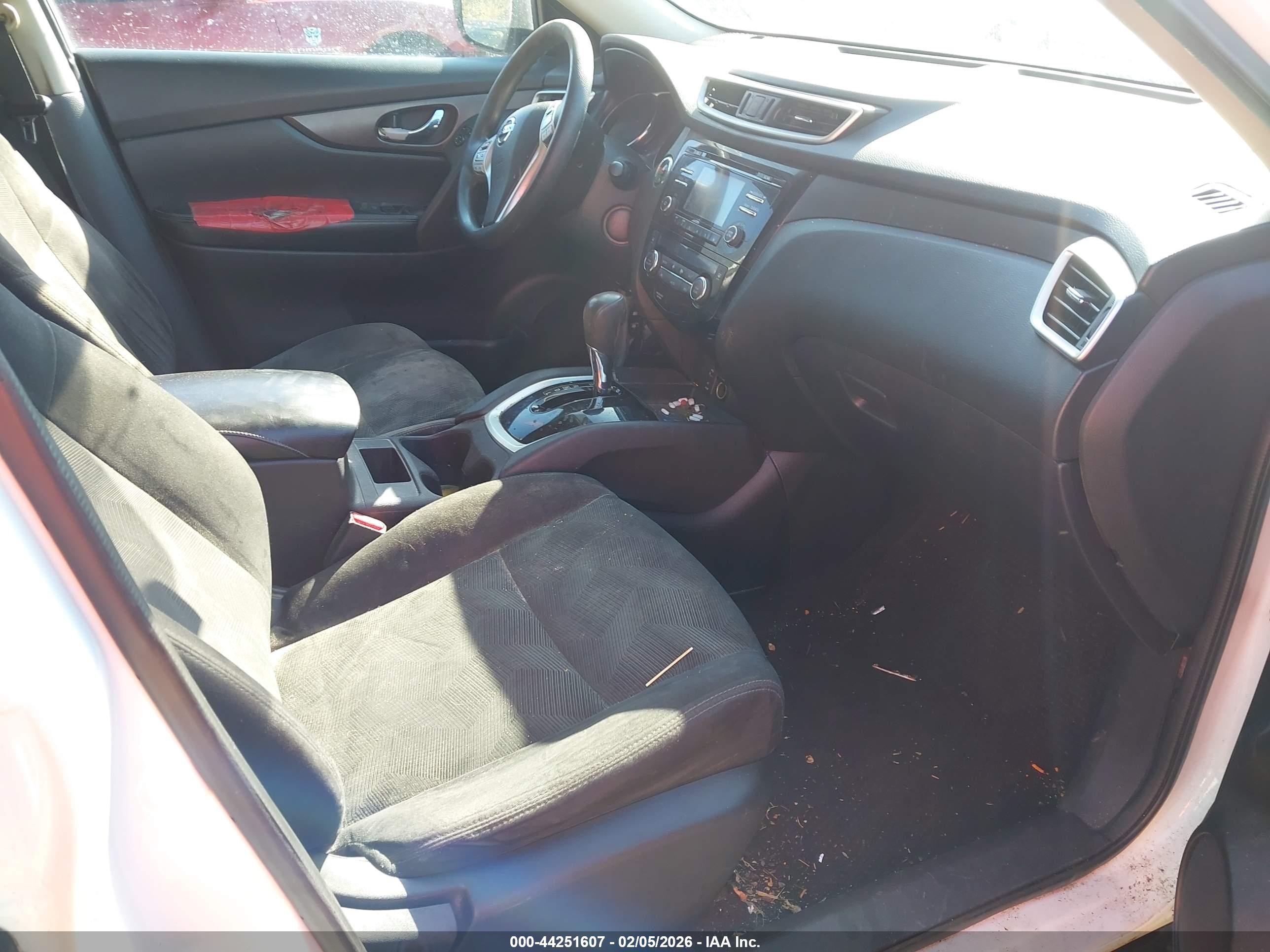 2014 Nissan Rogue Sv Белый vin: 5N1AT2MV2EC787127