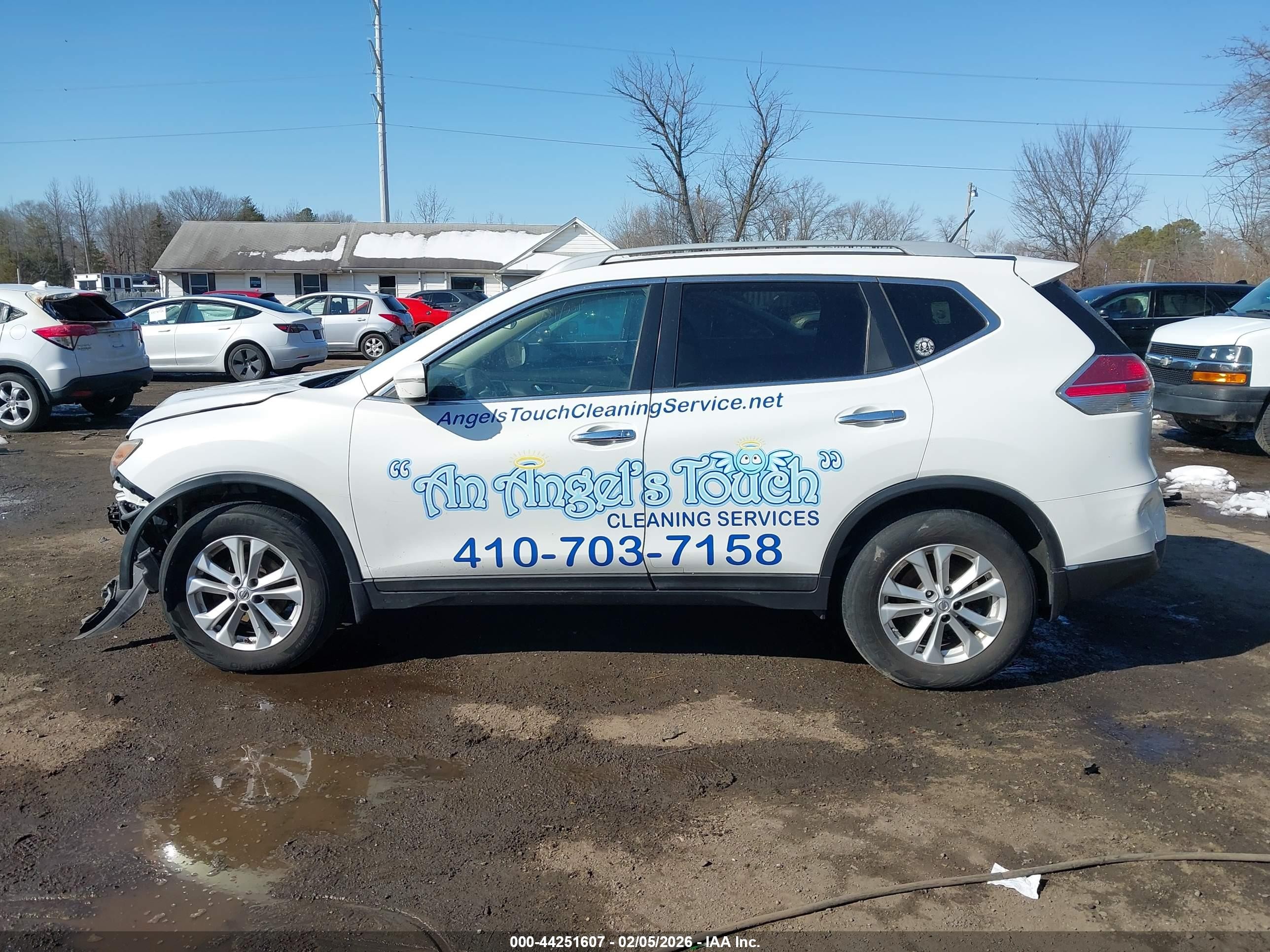 2014 Nissan Rogue Sv Белый vin: 5N1AT2MV2EC787127