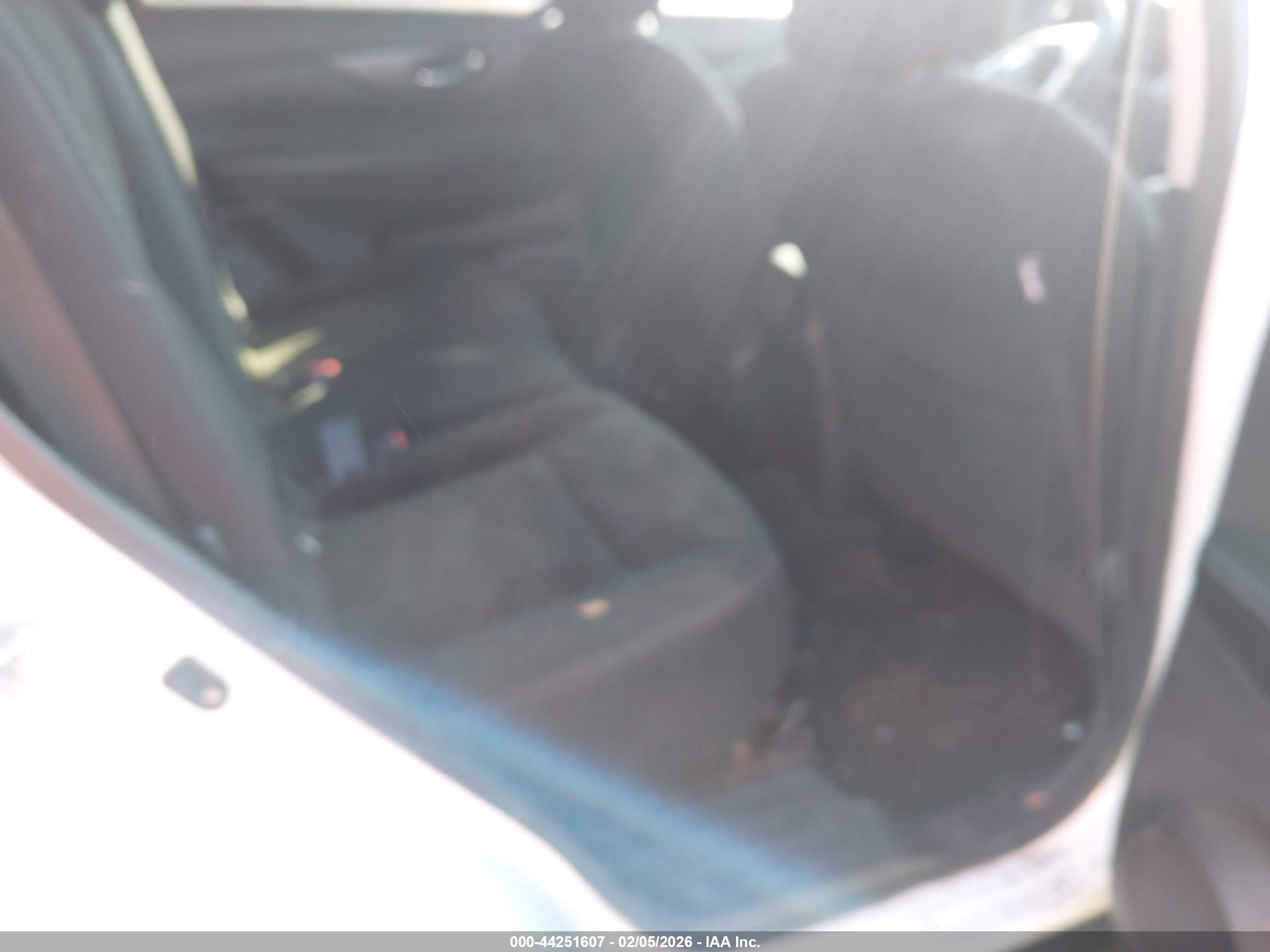 2014 Nissan Rogue Sv Белый vin: 5N1AT2MV2EC787127