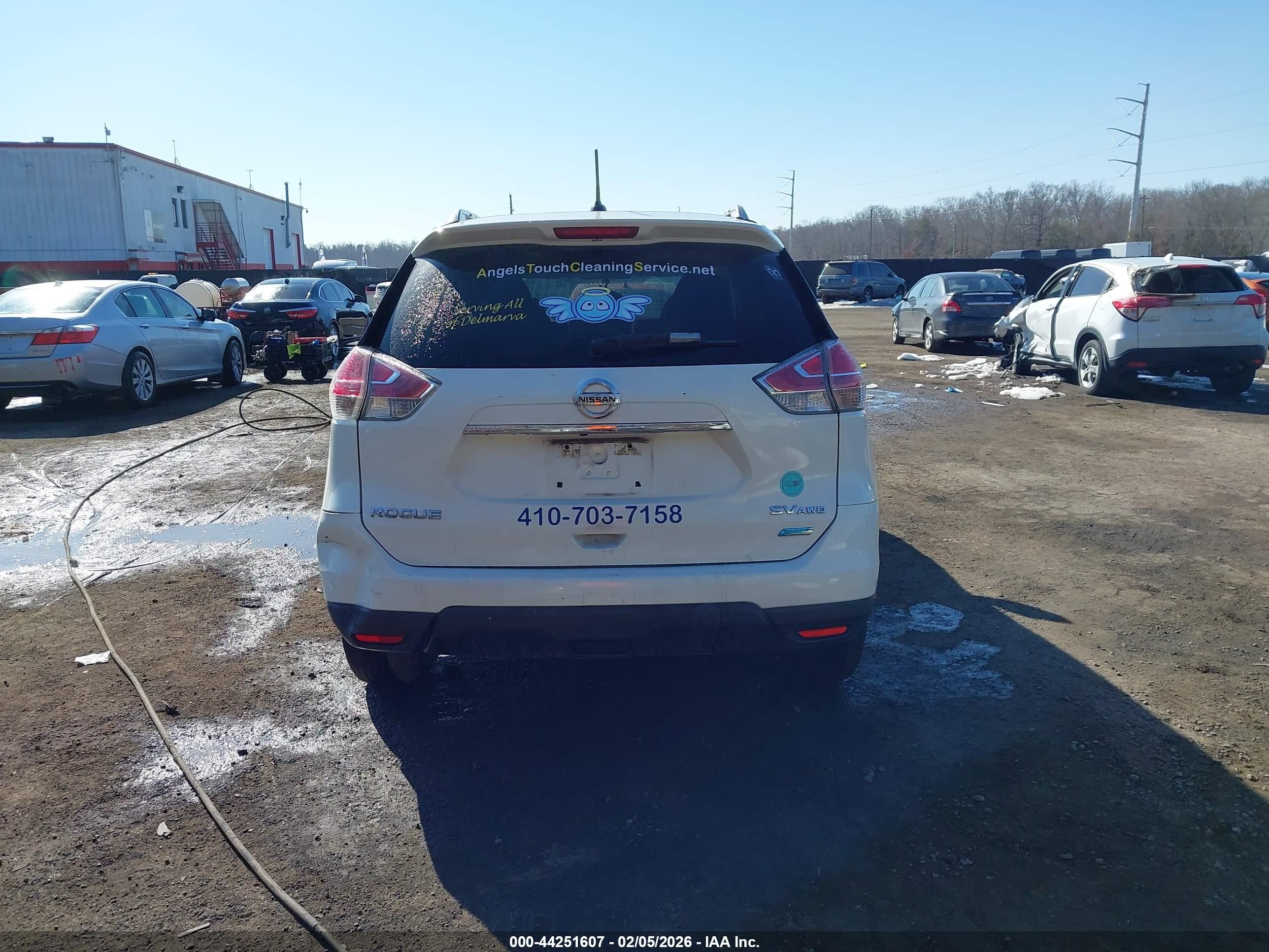 2014 Nissan Rogue Sv Белый vin: 5N1AT2MV2EC787127
