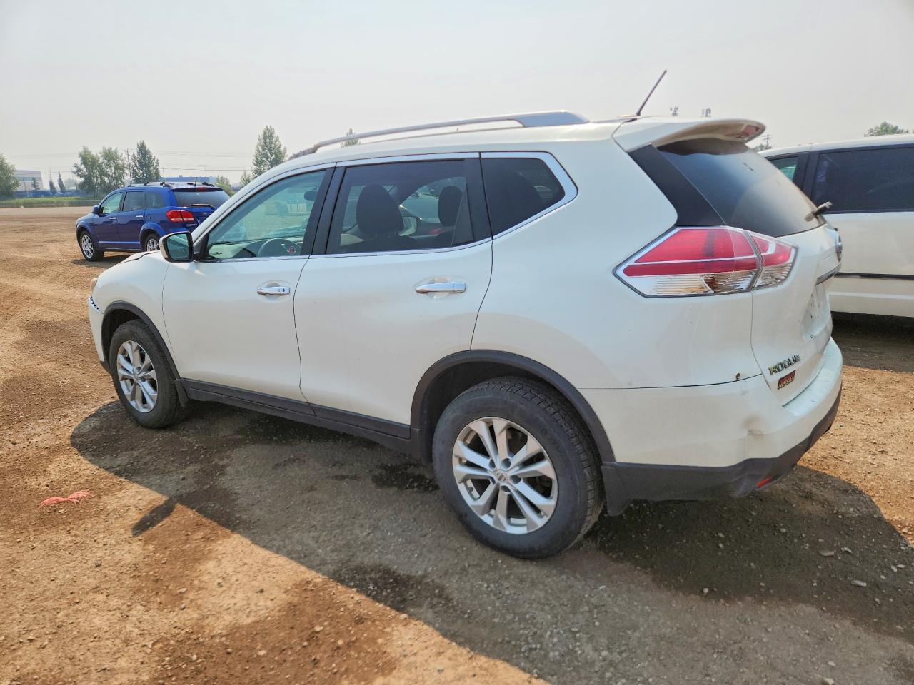 2014 Nissan Rogue S Белый vin: 5N1AT2MV2EC824113