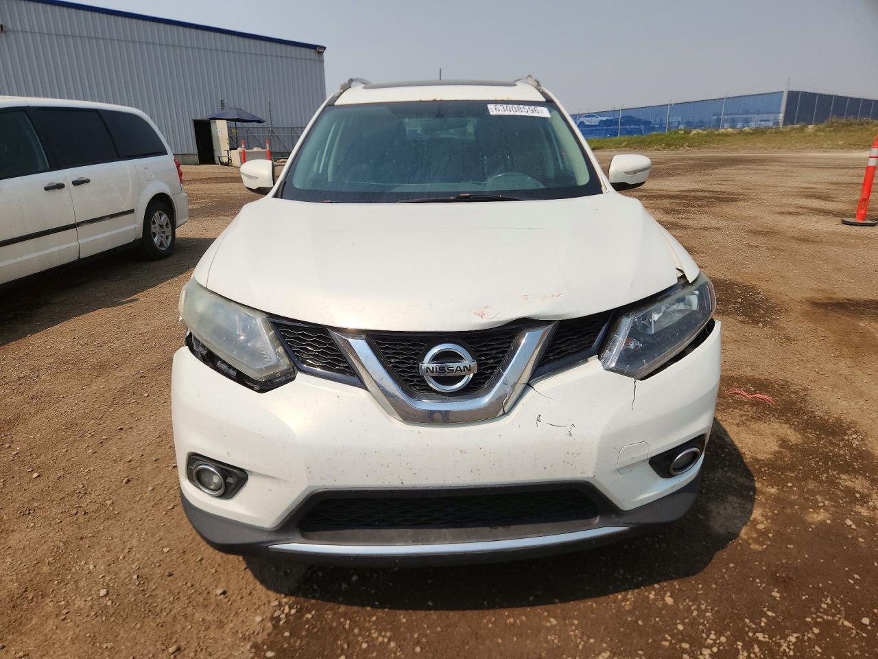 2014 Nissan Rogue S Белый vin: 5N1AT2MV2EC824113