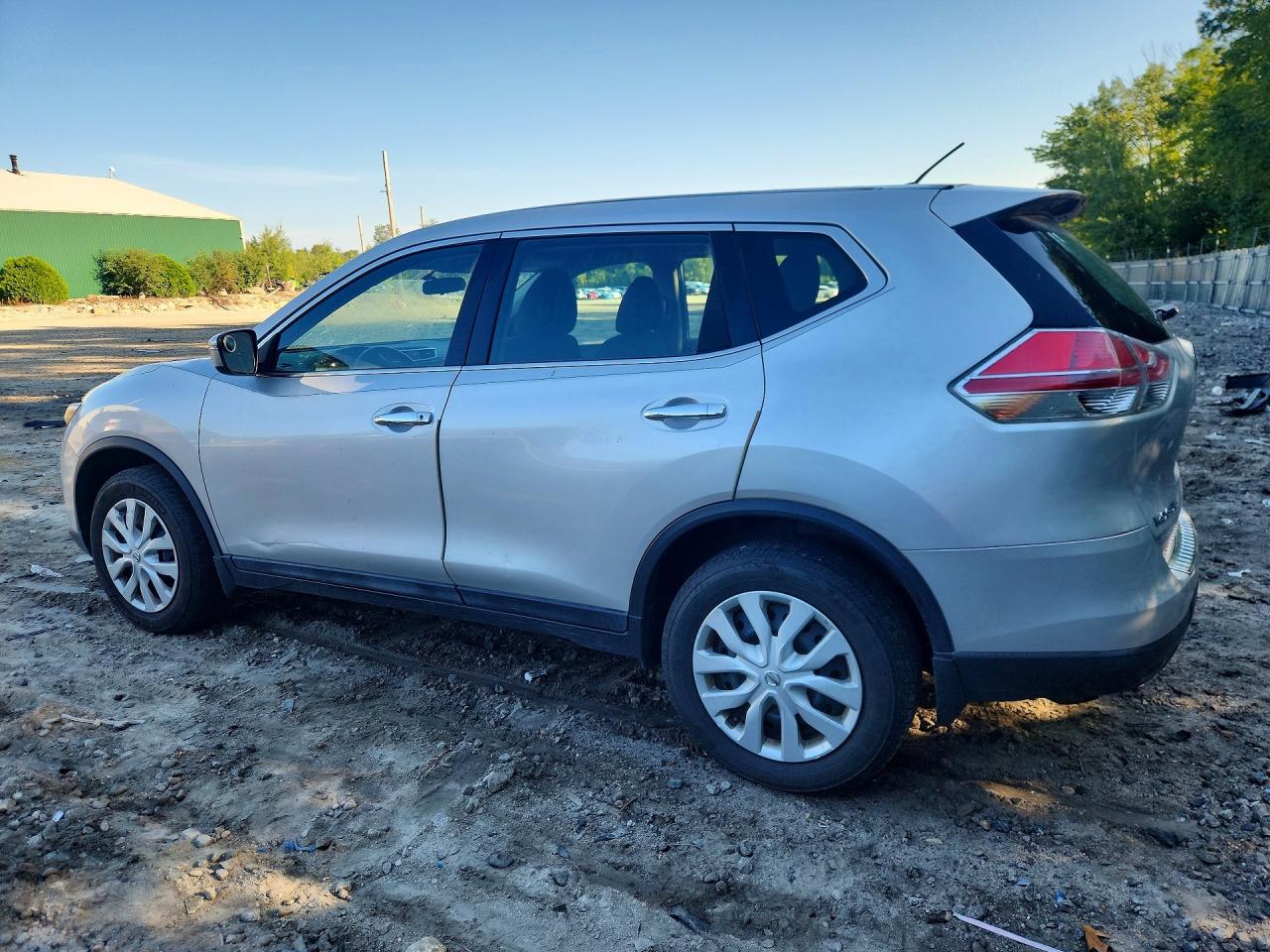 2014 Nissan Rogue S Silver vin: 5N1AT2MV2EC863669