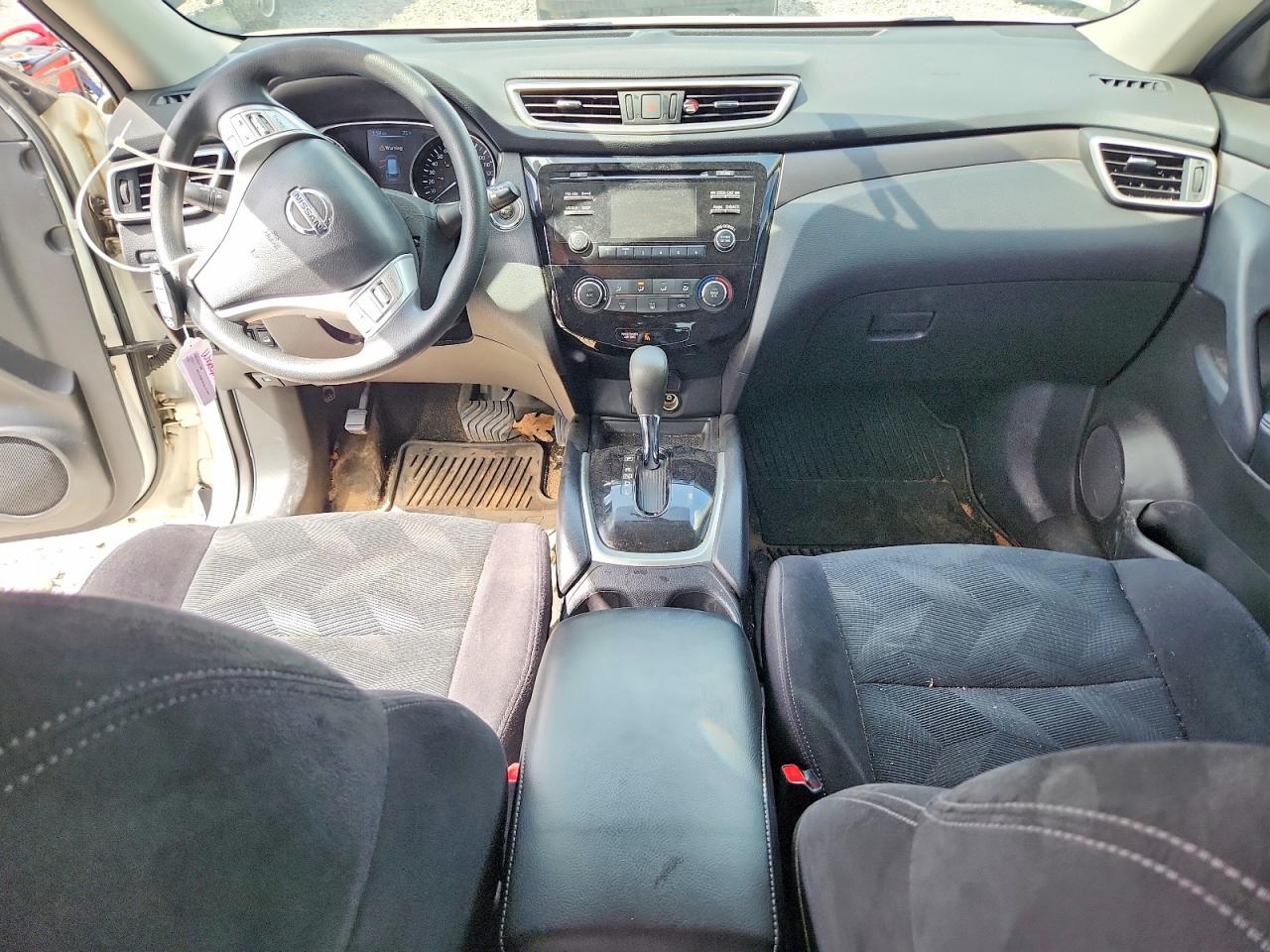 2015 Nissan Rogue S White vin: 5N1AT2MV2FC764058