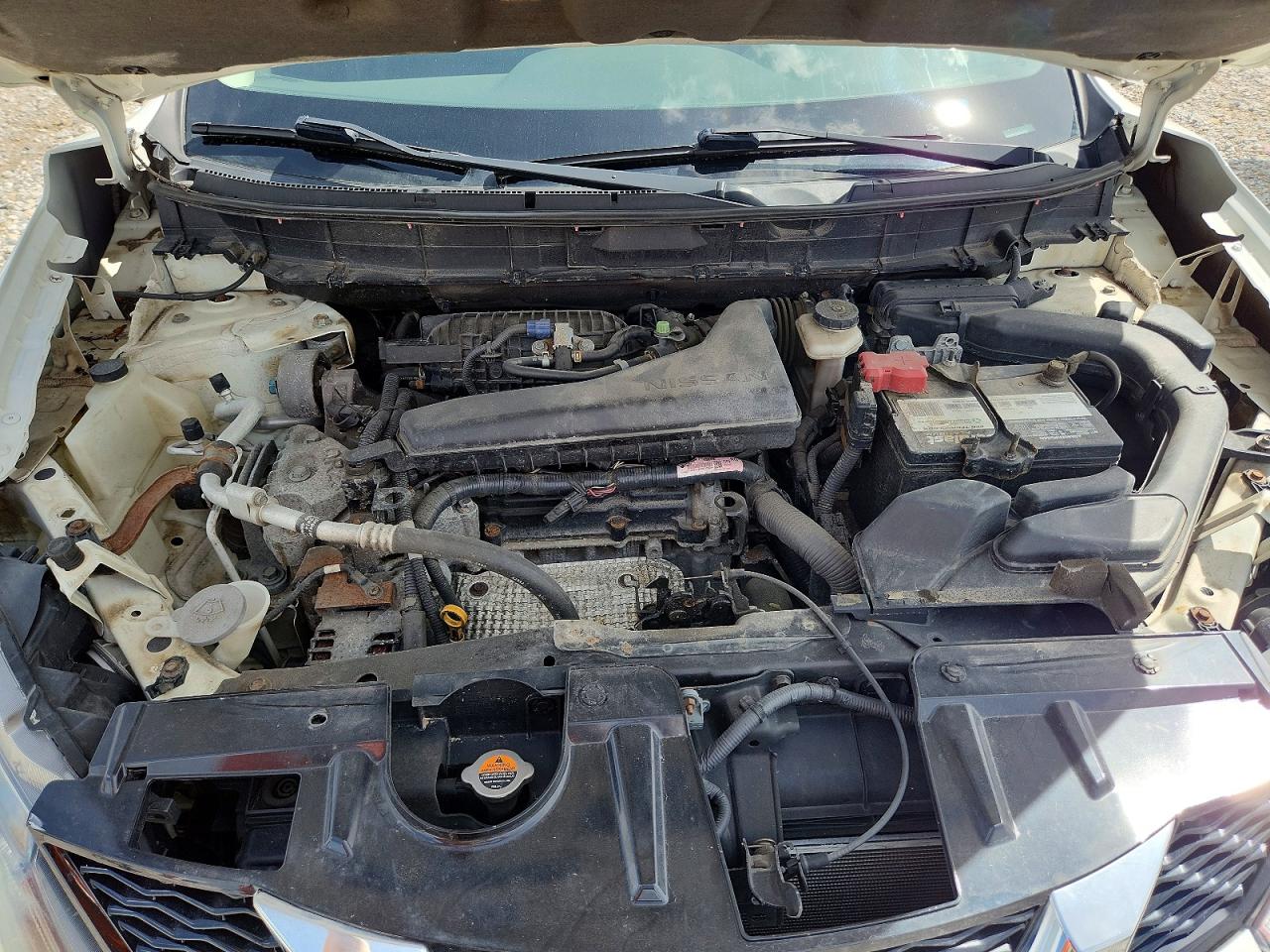 2015 Nissan Rogue S White vin: 5N1AT2MV2FC764058
