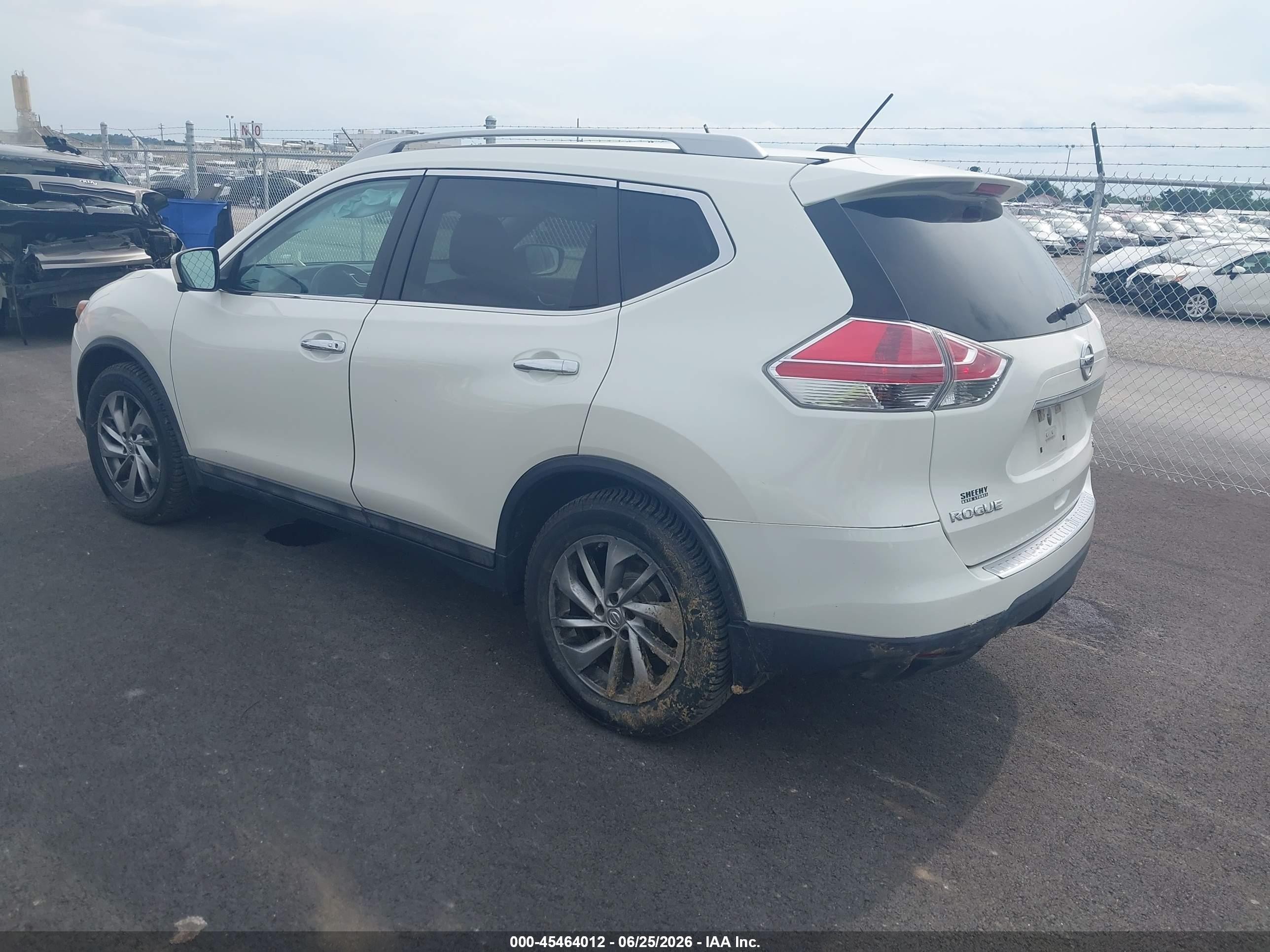 2015 Nissan Rogue S/sl/sv White vin: 5N1AT2MV2FC769230