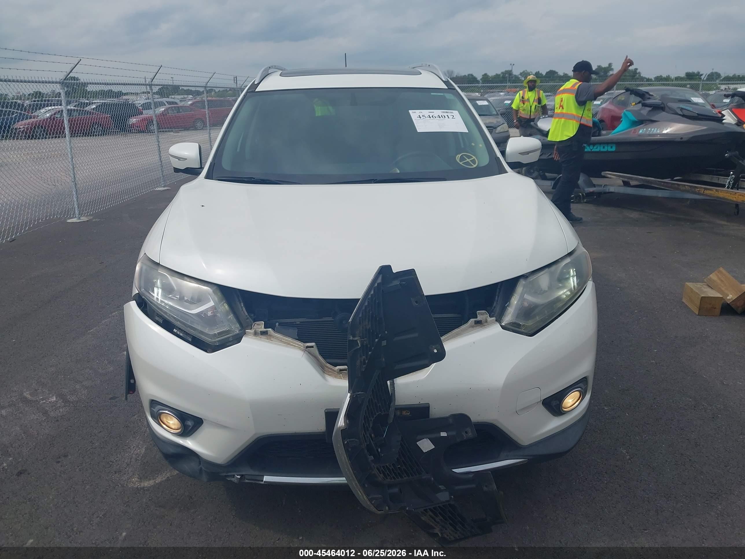 2015 Nissan Rogue S/sl/sv White vin: 5N1AT2MV2FC769230