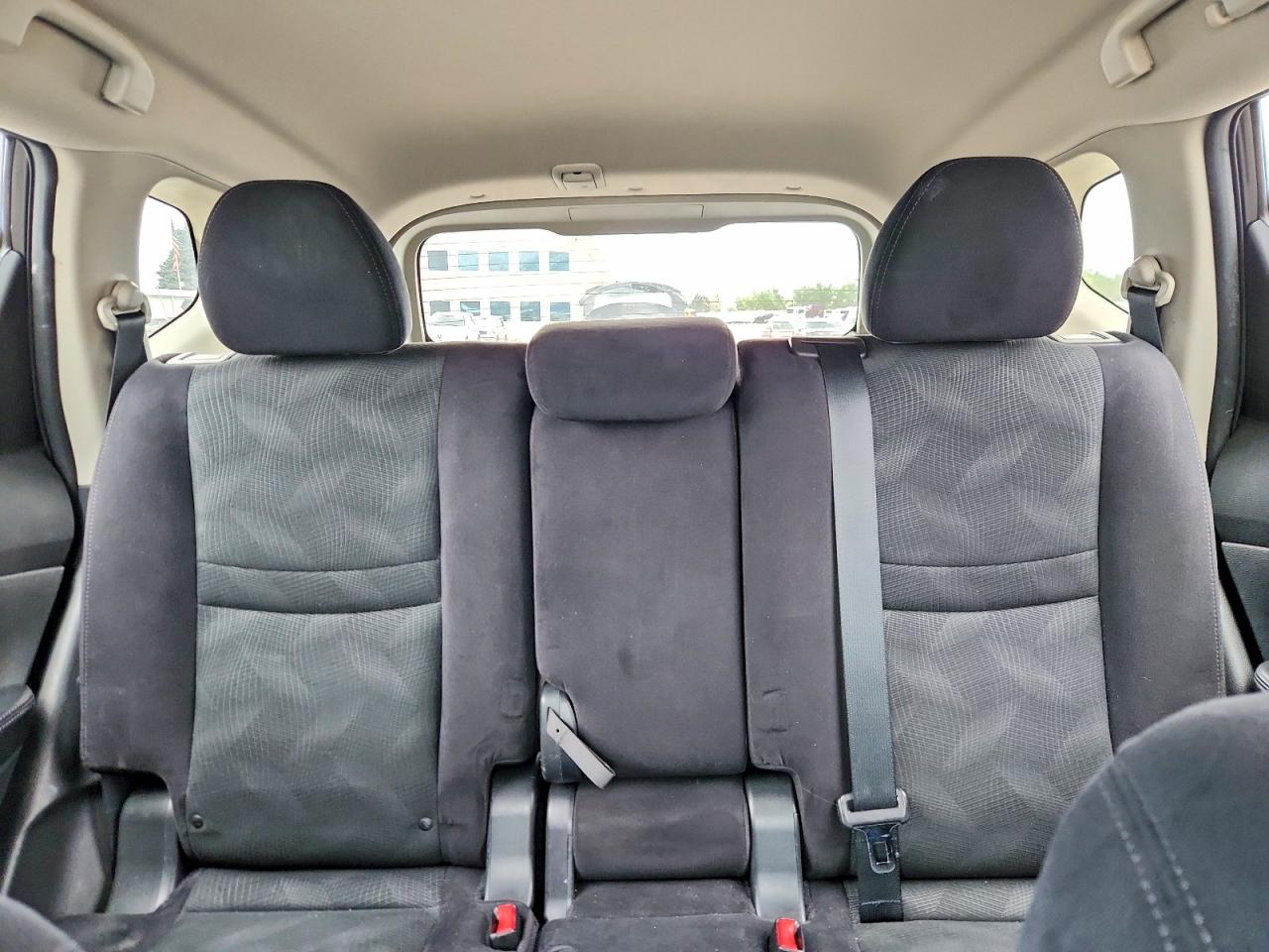 2015 Nissan Rogue Sv Черный vin: 5N1AT2MV2FC811864
