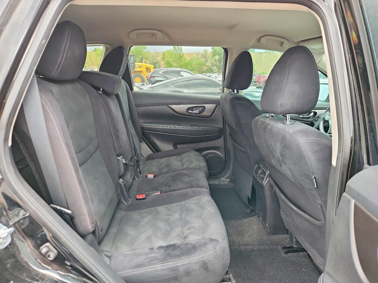 2015 Nissan Rogue Sv Черный vin: 5N1AT2MV2FC811864
