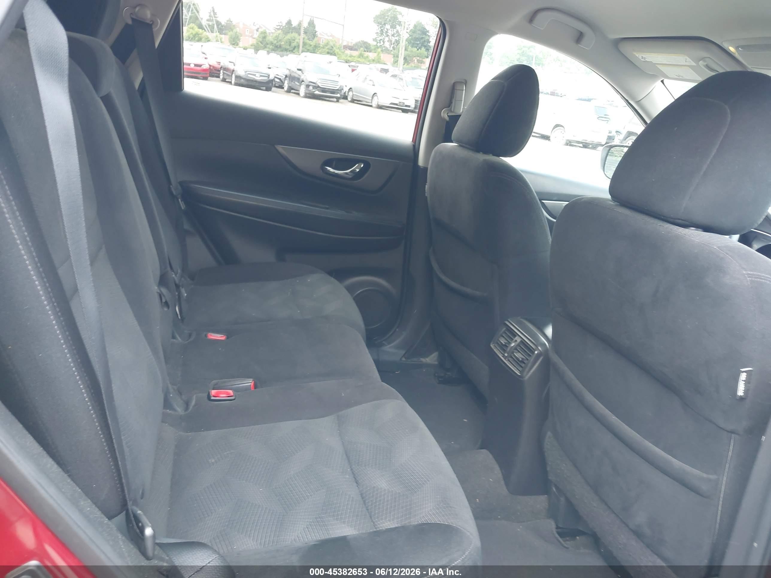 2015 Nissan Rogue Sv Красный vin: 5N1AT2MV2FC818779