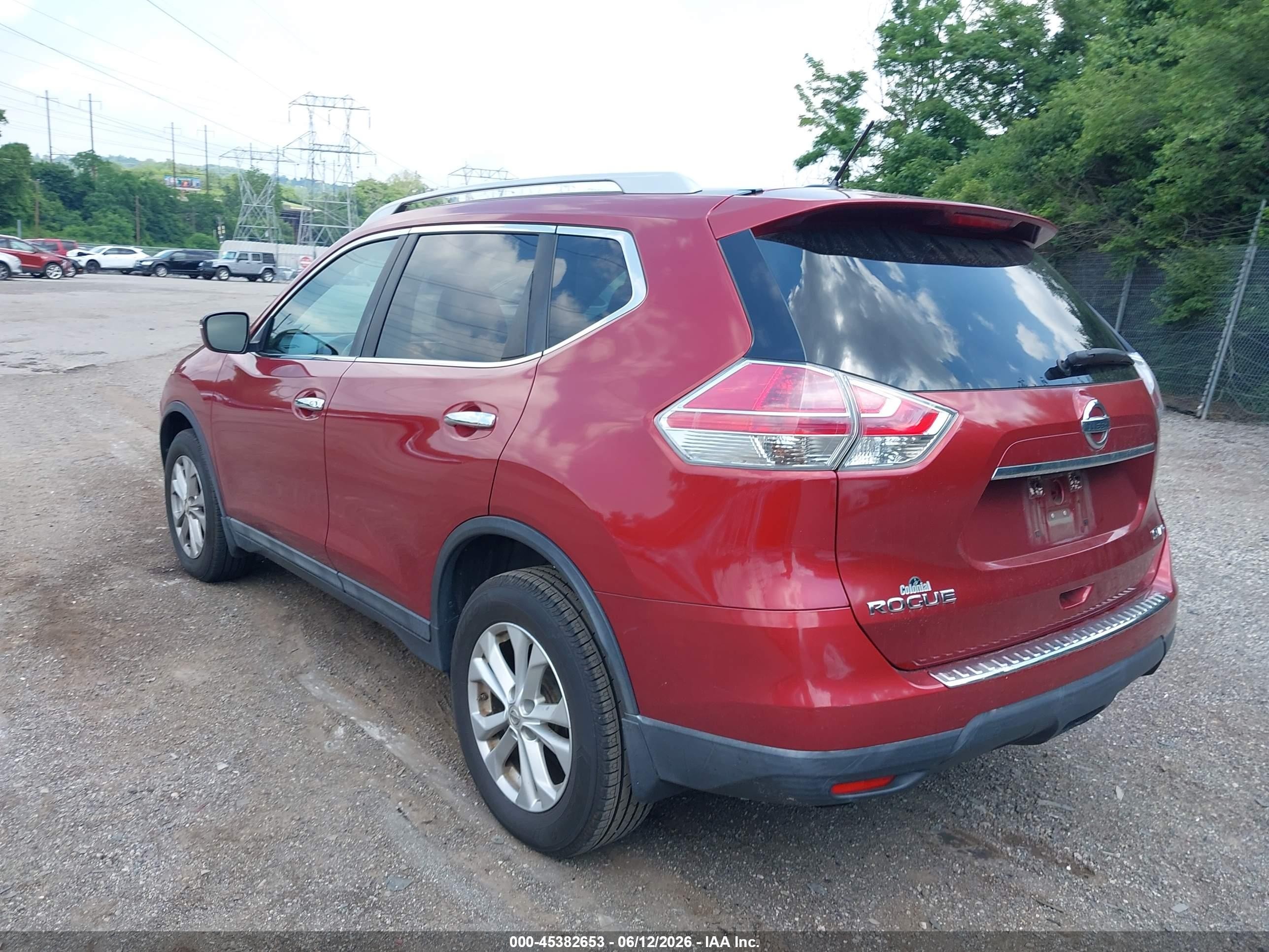 2015 Nissan Rogue Sv Красный vin: 5N1AT2MV2FC818779
