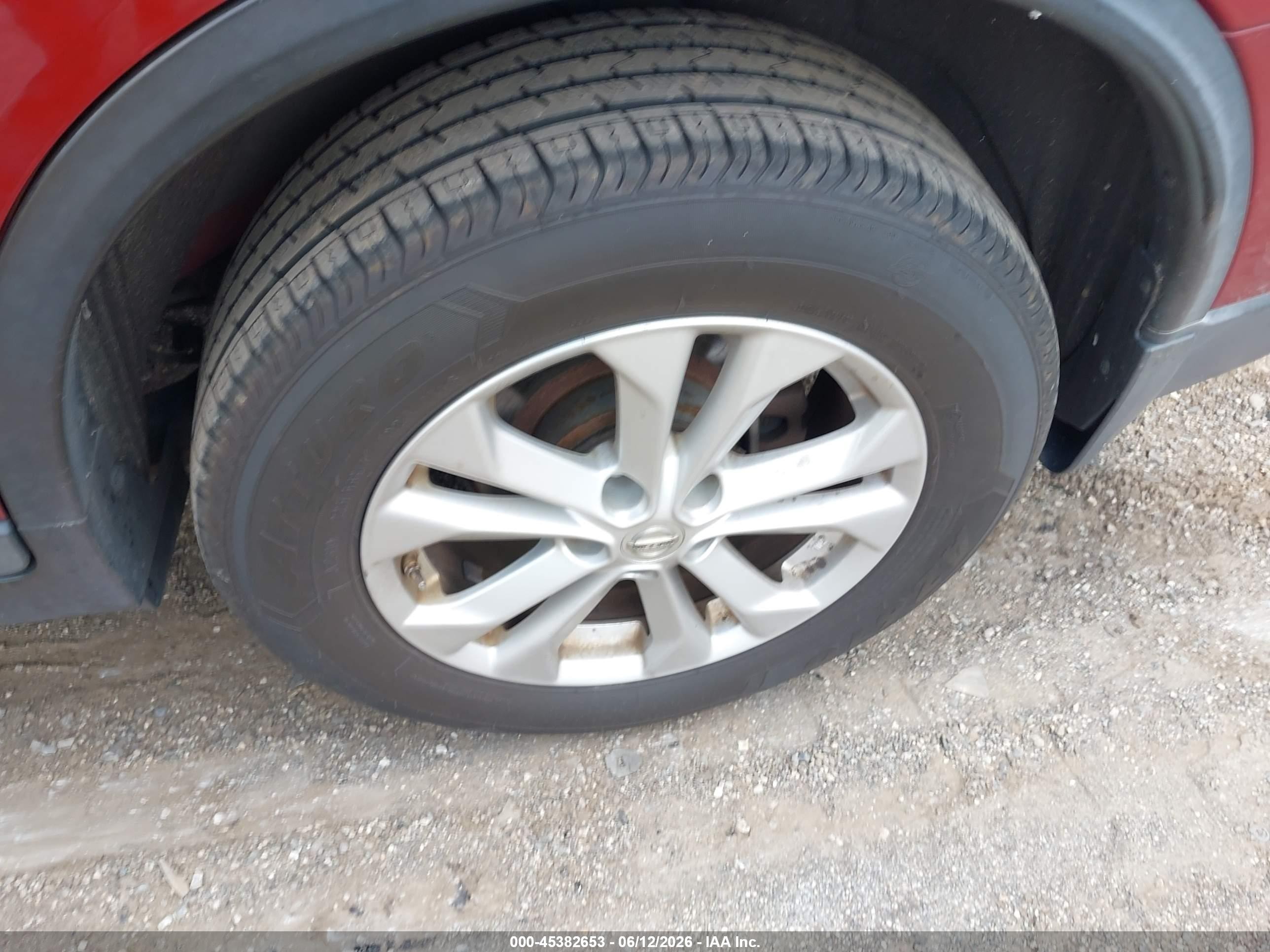2015 Nissan Rogue Sv Красный vin: 5N1AT2MV2FC818779