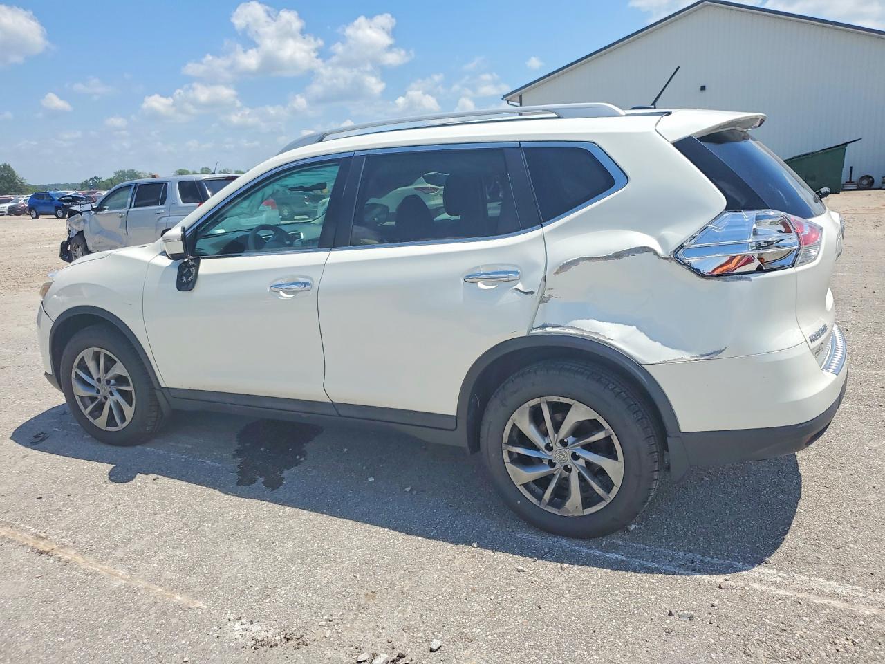 2015 Nissan Rogue S White vin: 5N1AT2MV2FC830270