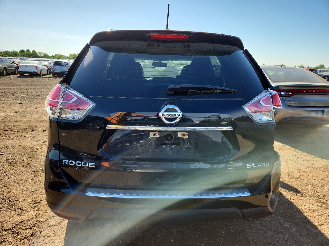 2015 Nissan Rogue Black vin: 5N1AT2MV2FC831113
