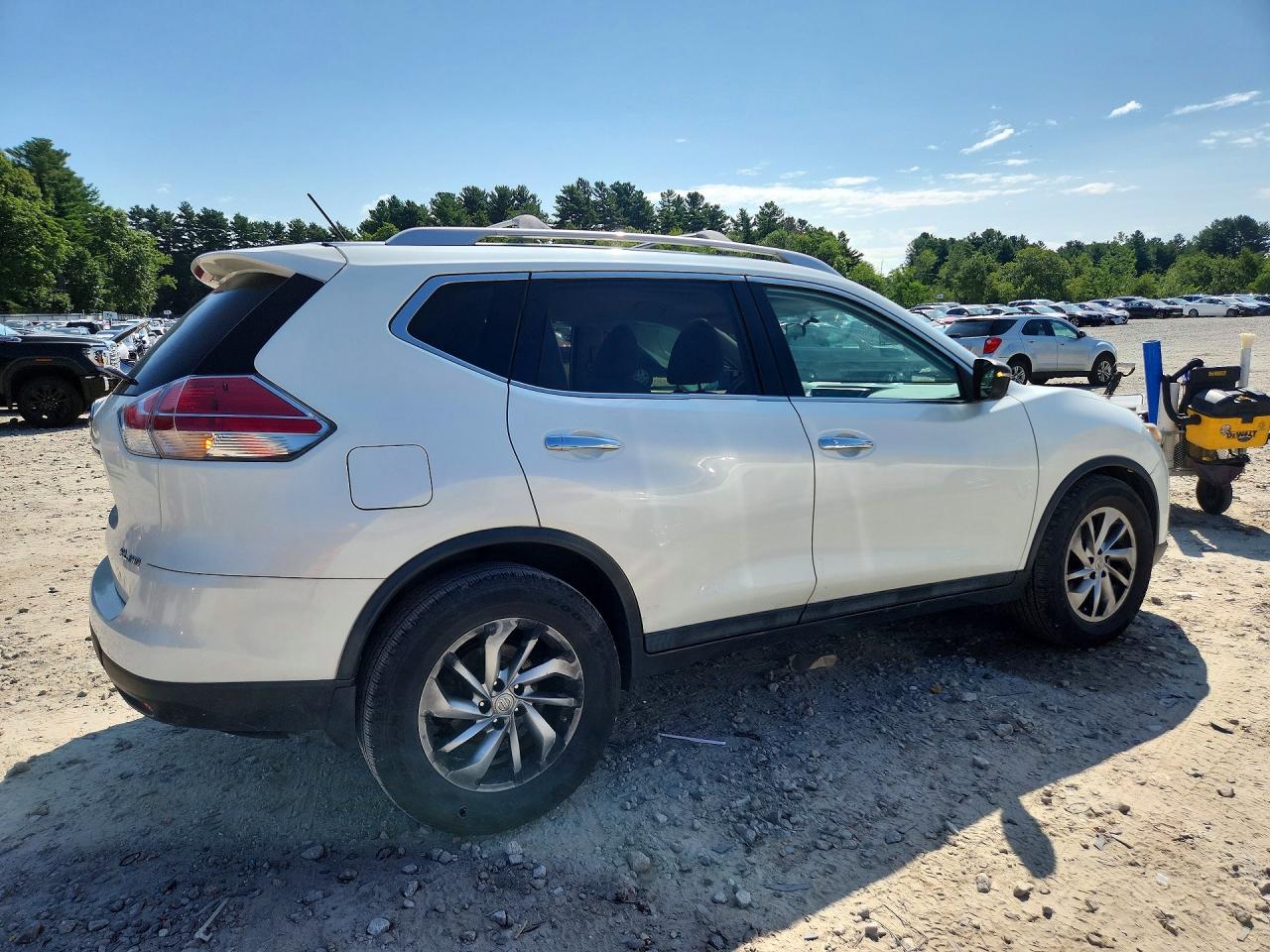 2015 Nissan Rogue Sl White vin: 5N1AT2MV2FC860451