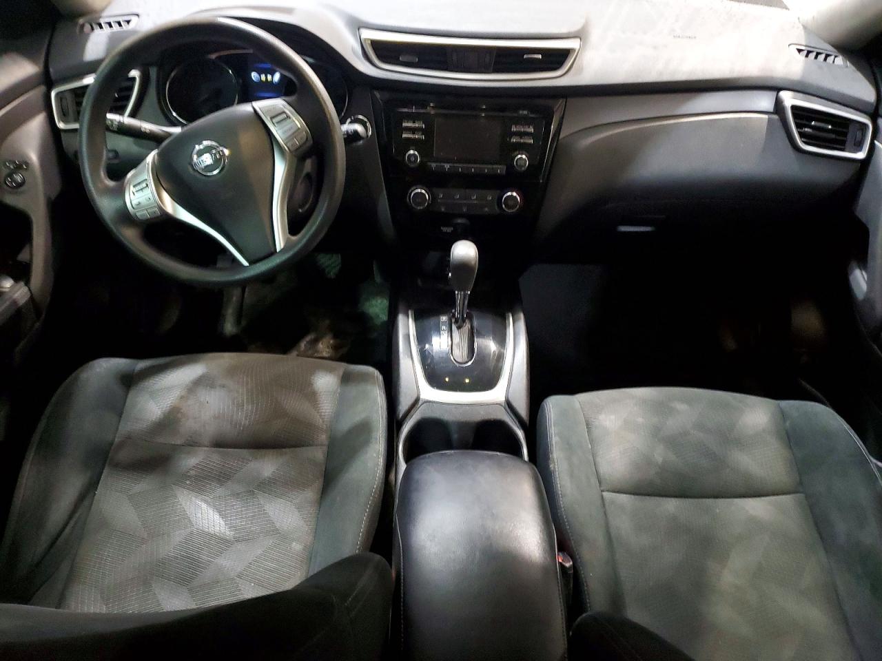 2015 Nissan Rogue S Red vin: 5N1AT2MV2FC865455