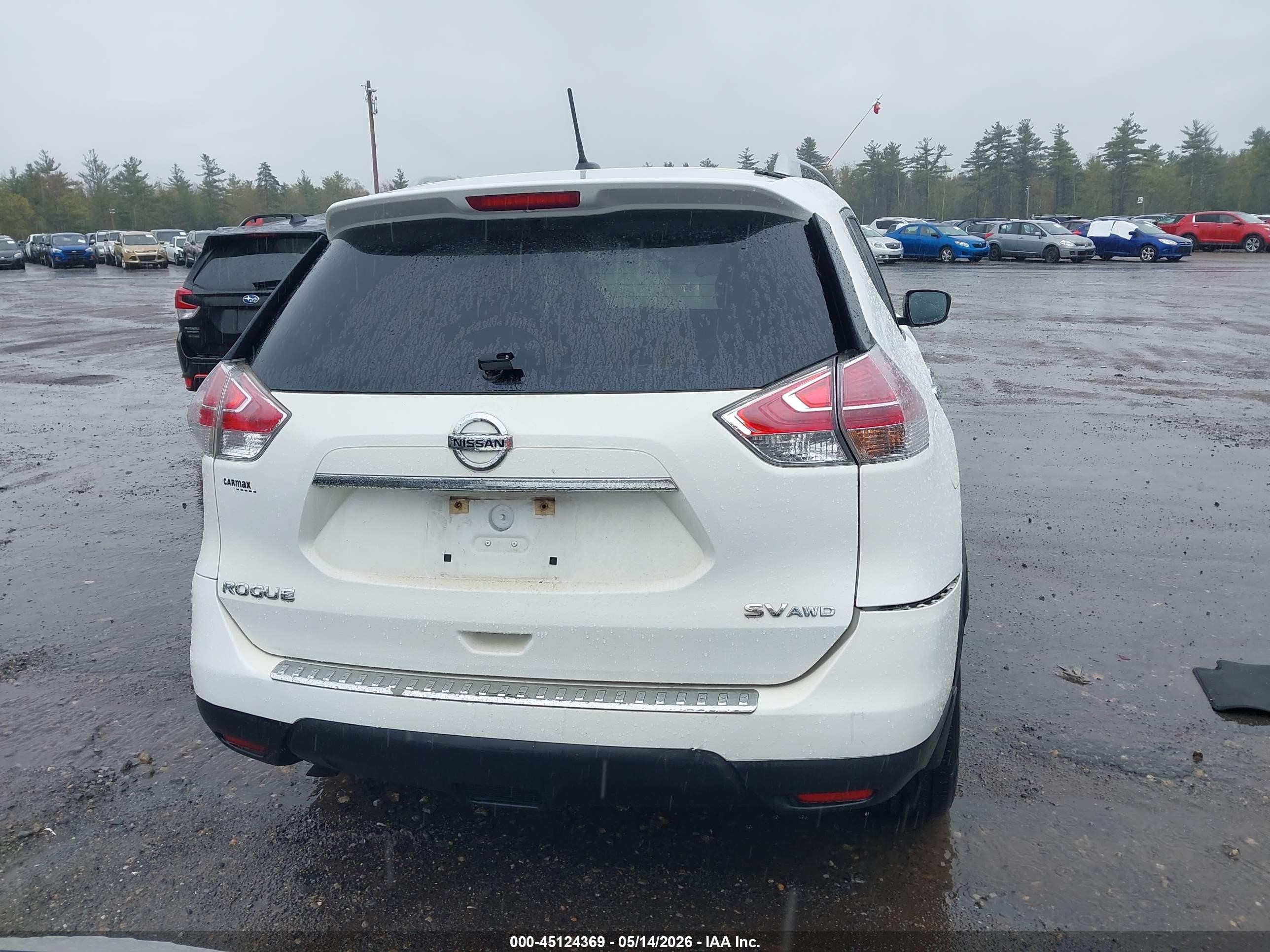 2015 Nissan Rogue Sv White vin: 5N1AT2MV2FC916565