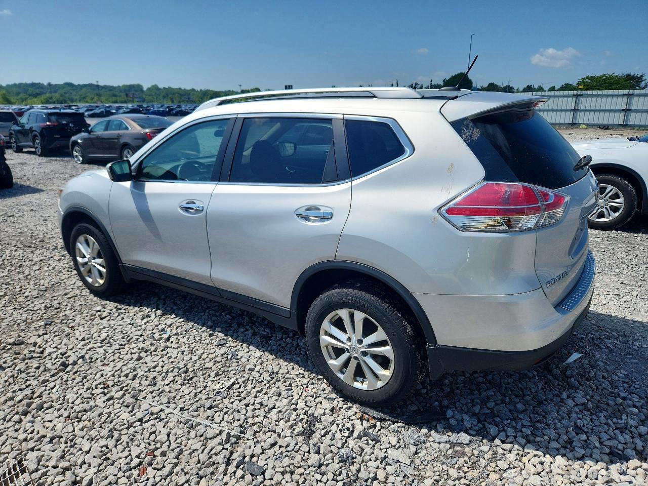 2015 Nissan Rogue Sv Silver vin: 5N1AT2MV2FC925878
