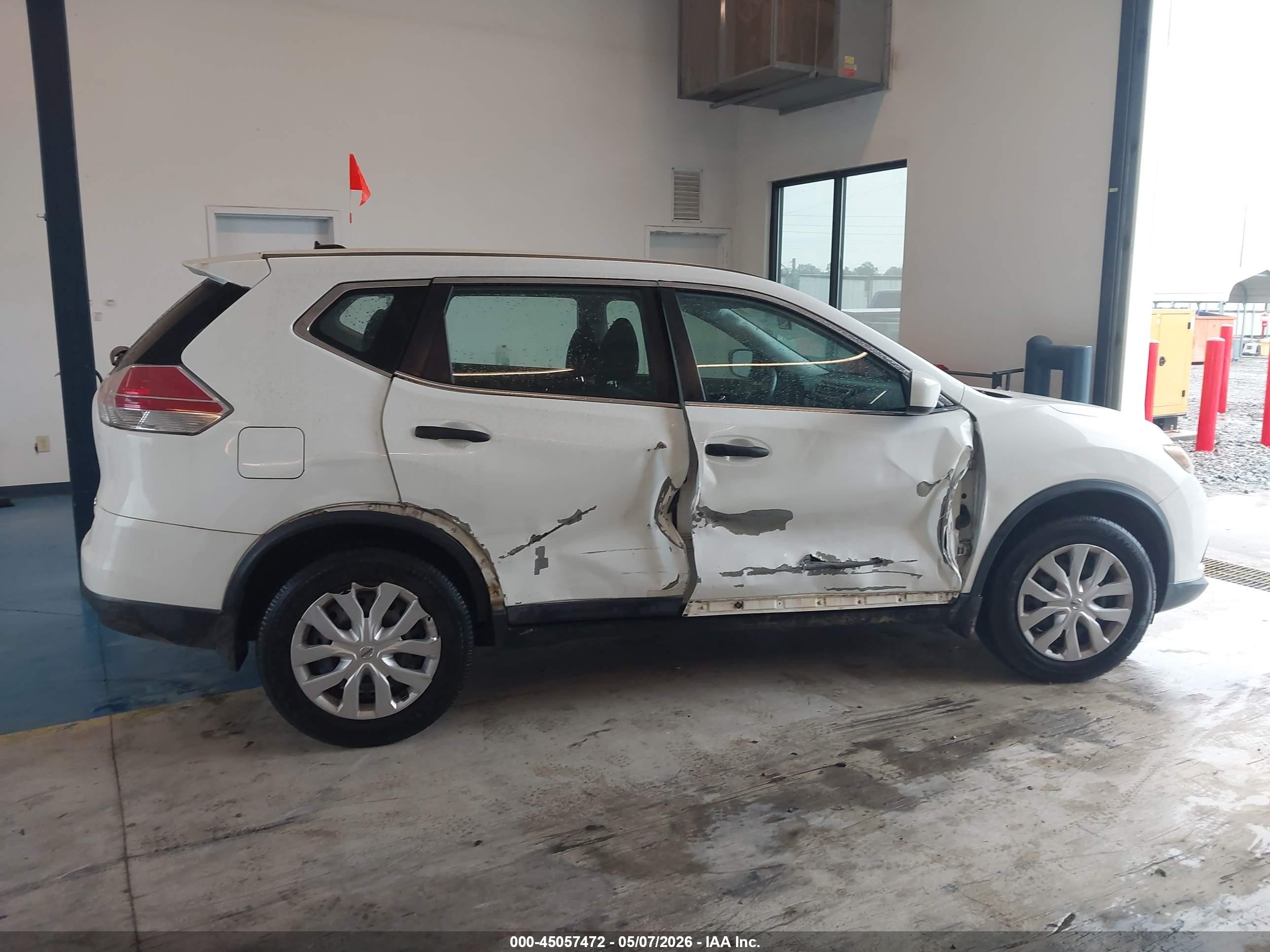 2016 Nissan Rogue S/sl/sv White vin: 5N1AT2MV2GC779306