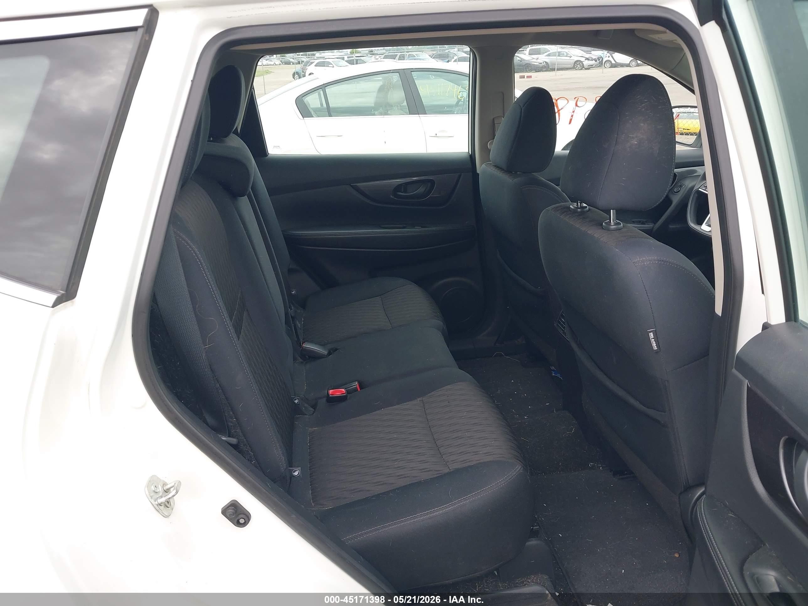 2019 Nissan Rogue S White vin: 5N1AT2MV2KC811356