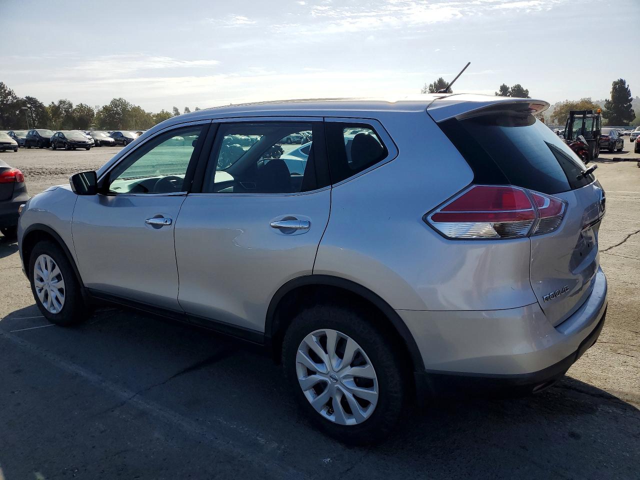 2014 Nissan Rogue S Silver vin: 5N1AT2MV3EC751186