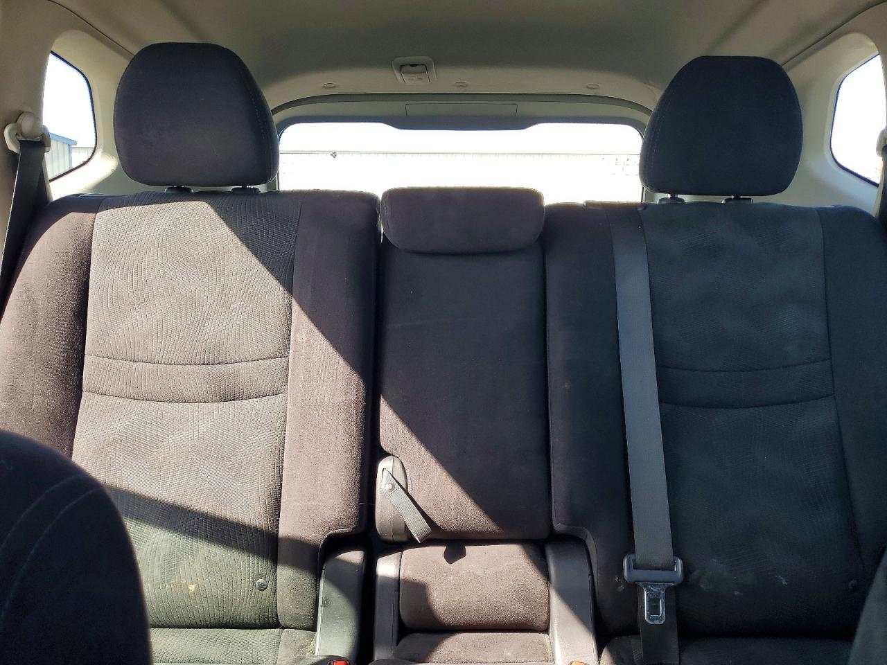 2014 Nissan Rogue S Silver vin: 5N1AT2MV3EC751186