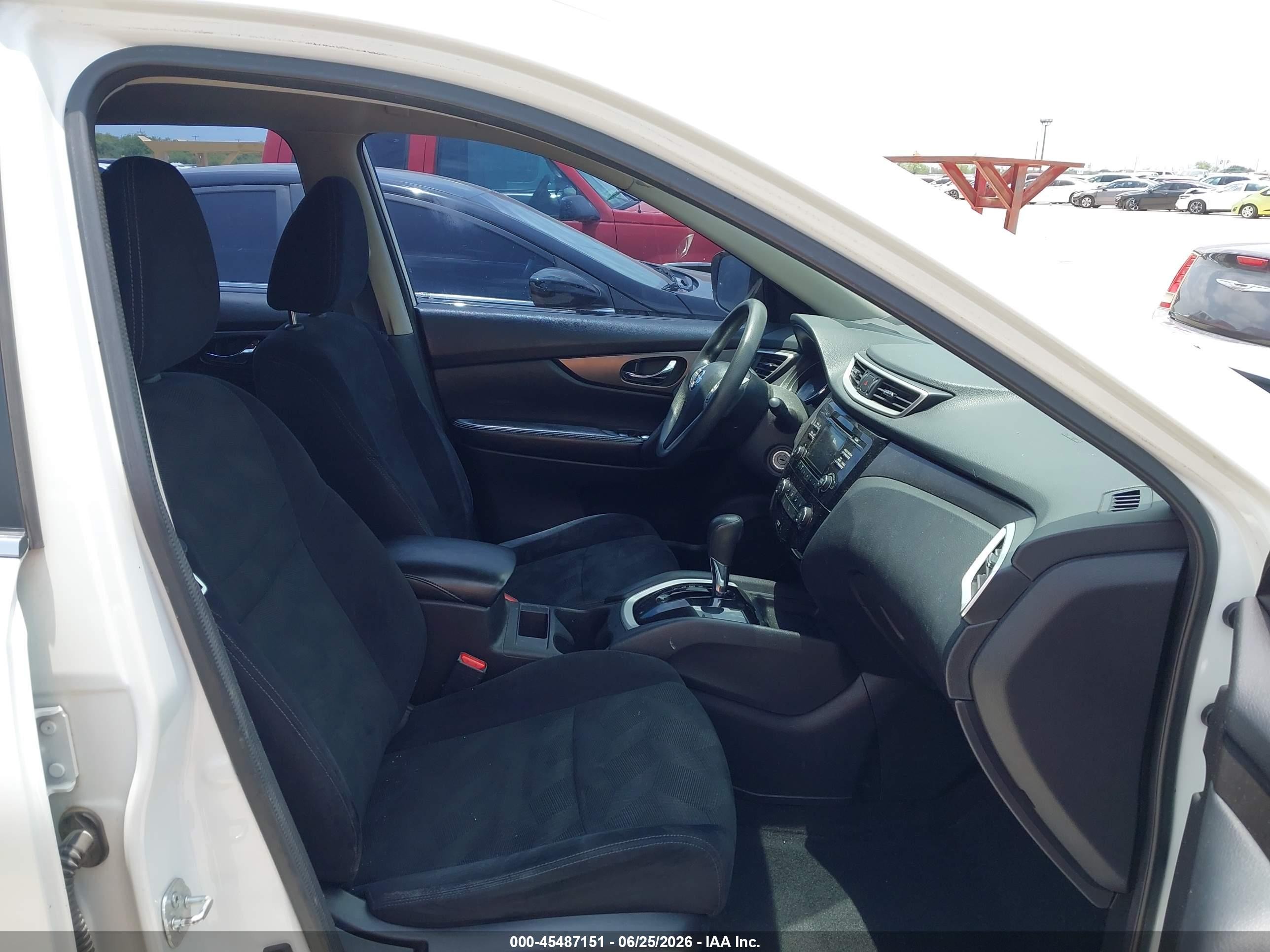 2014 Nissan Rogue S White vin: 5N1AT2MV3EC755741
