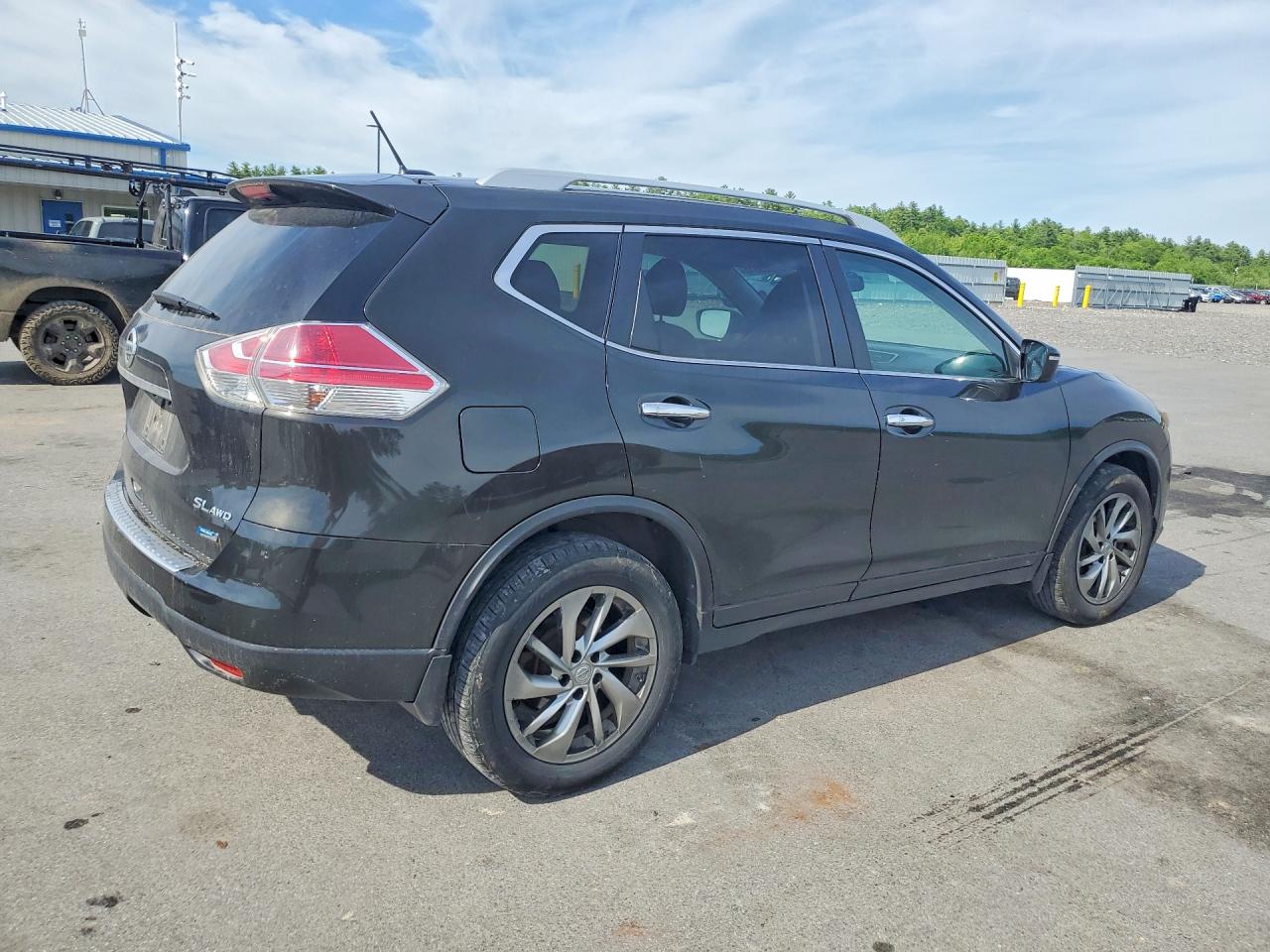 2014 Nissan Rogue S Brown vin: 5N1AT2MV3EC816716