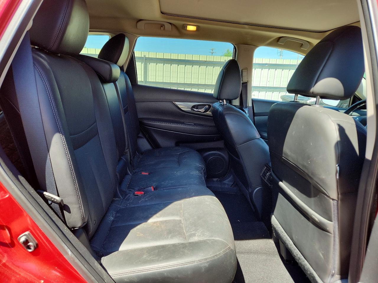 2014 Nissan Rogue S Красный vin: 5N1AT2MV3EC837758