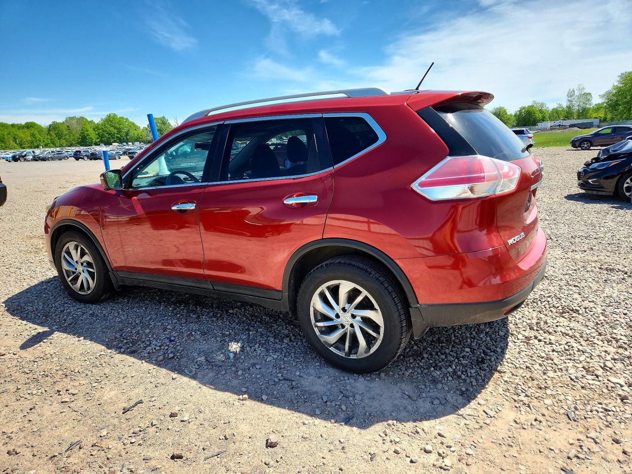 2014 Nissan Rogue S Красный vin: 5N1AT2MV3EC837758