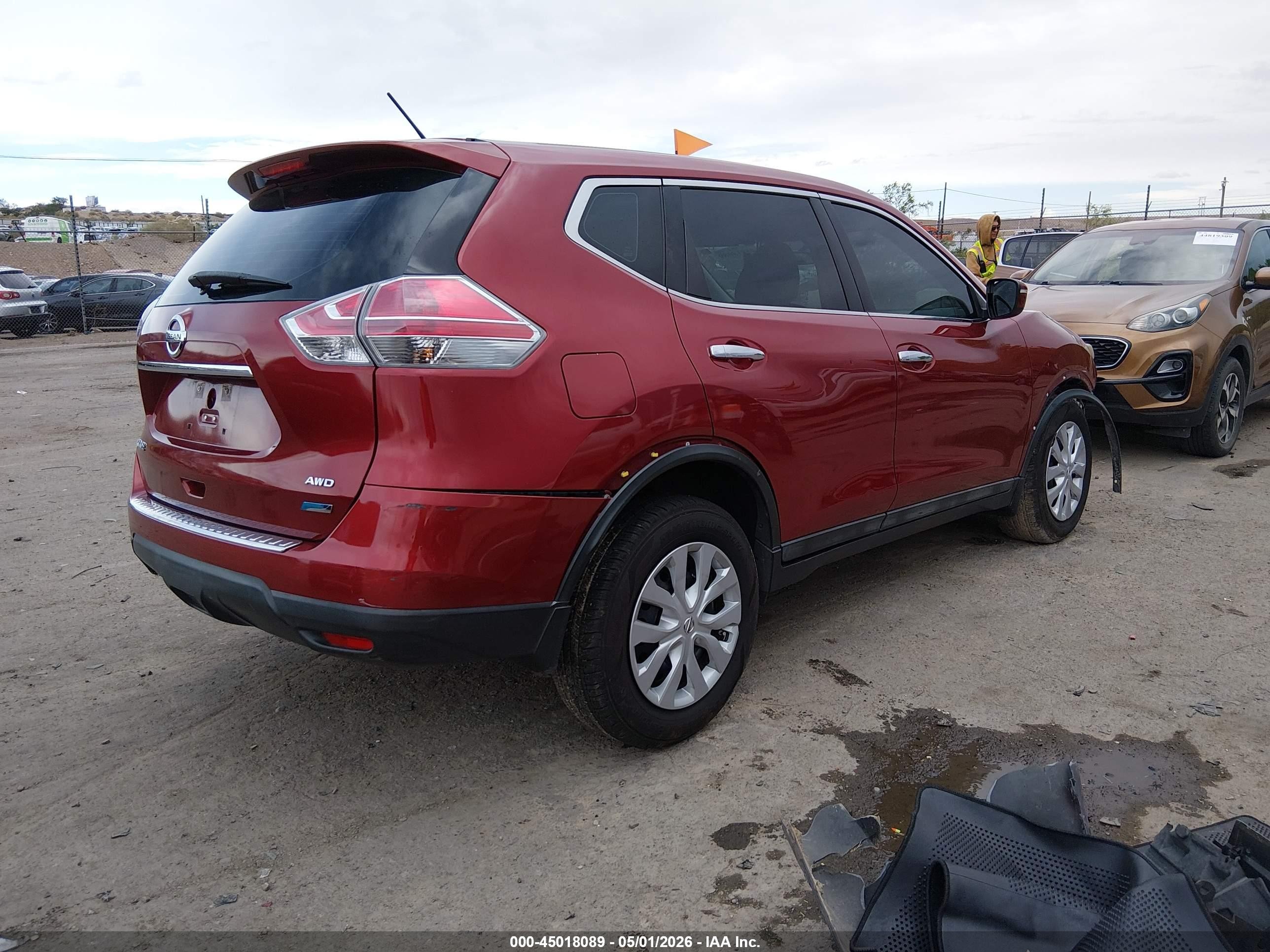 2014 Nissan Rogue S Red vin: 5N1AT2MV3EC869156