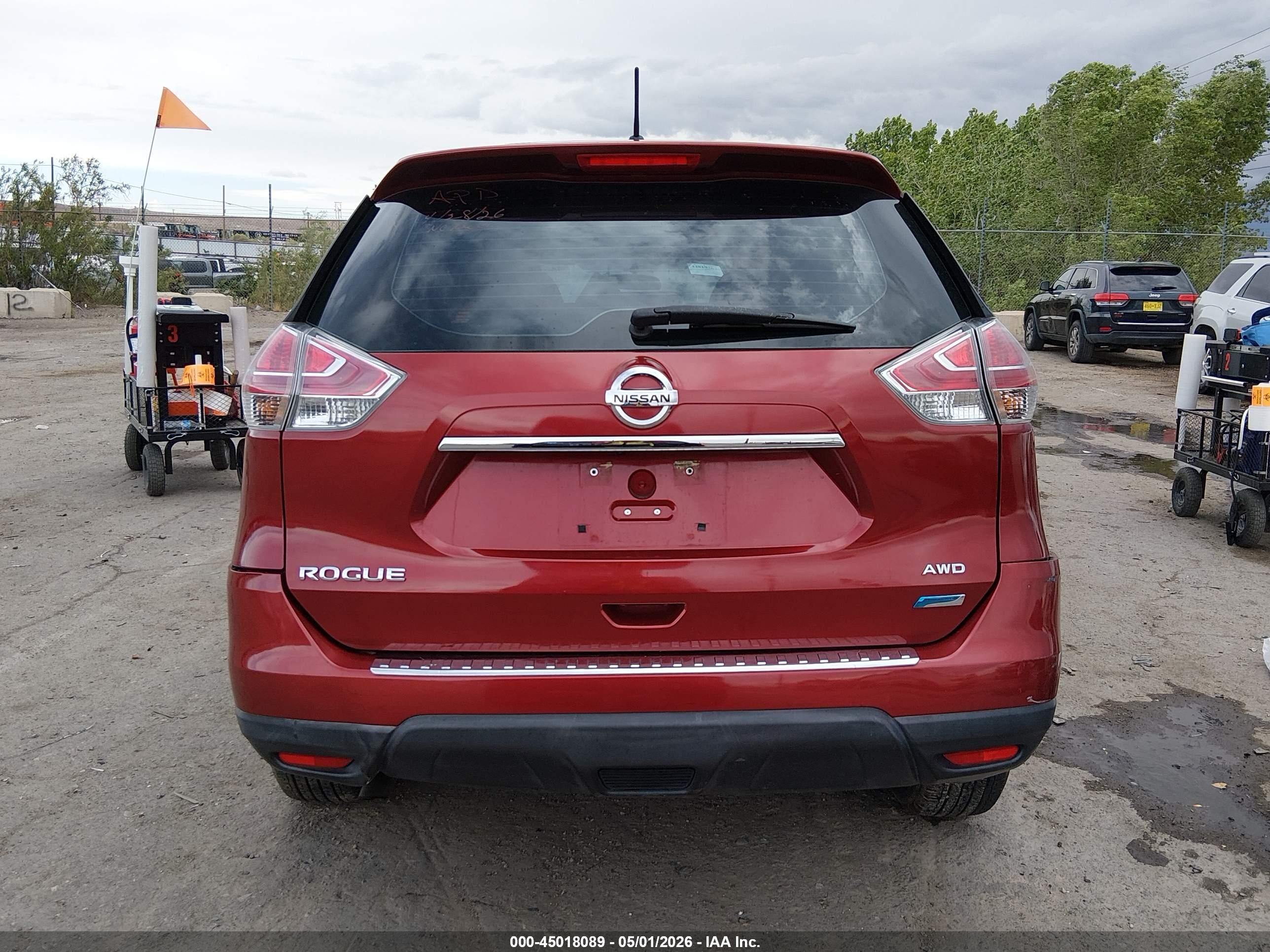 2014 Nissan Rogue S Red vin: 5N1AT2MV3EC869156