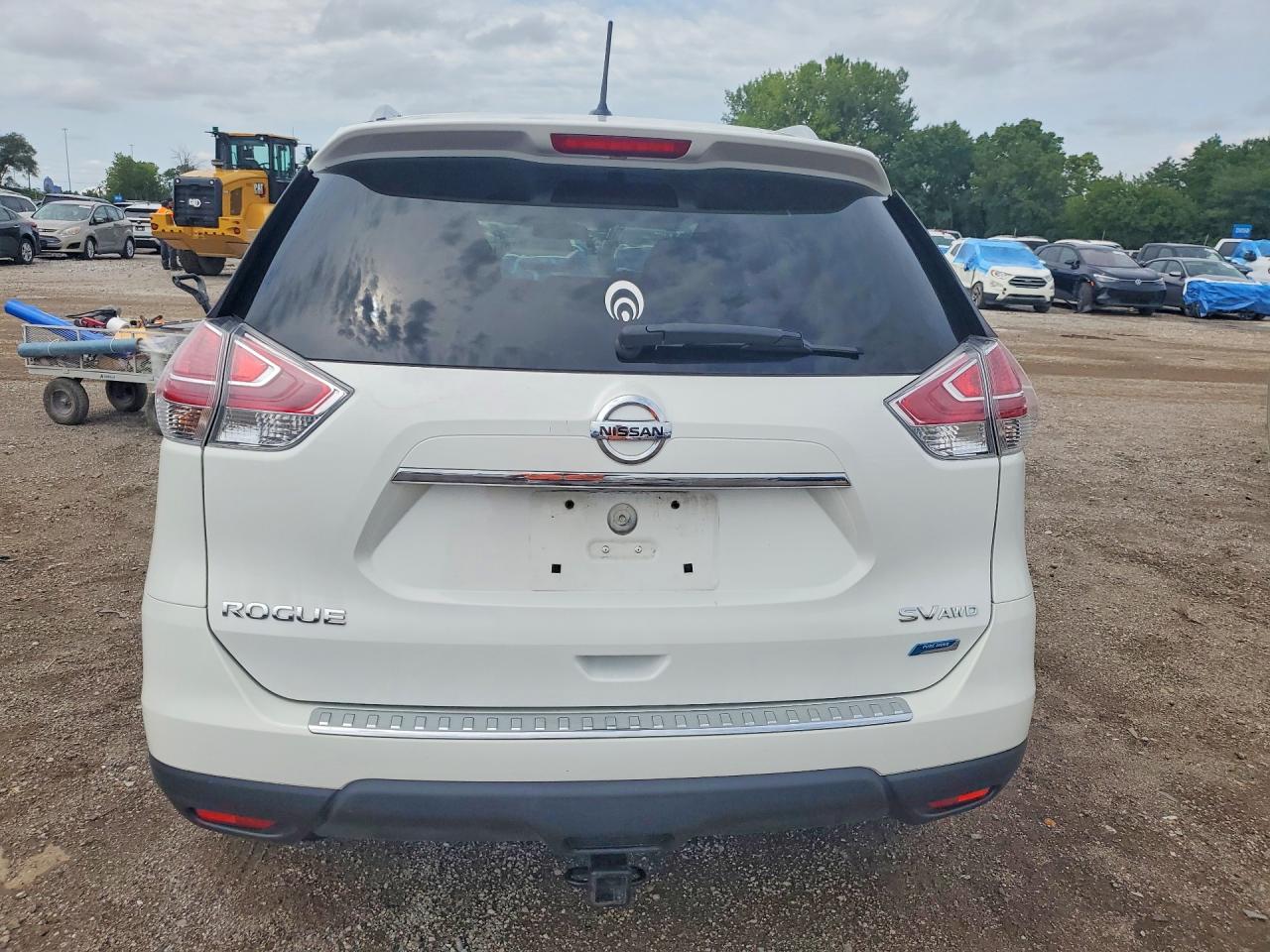 2014 Nissan Rogue Sv White vin: 5N1AT2MV3EC871344