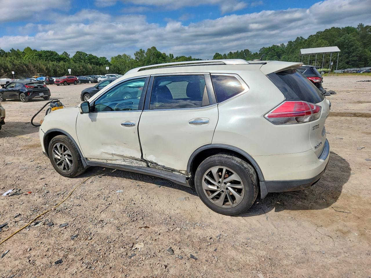 2015 Nissan Rogue Sl Cream vin: 5N1AT2MV3FC776056