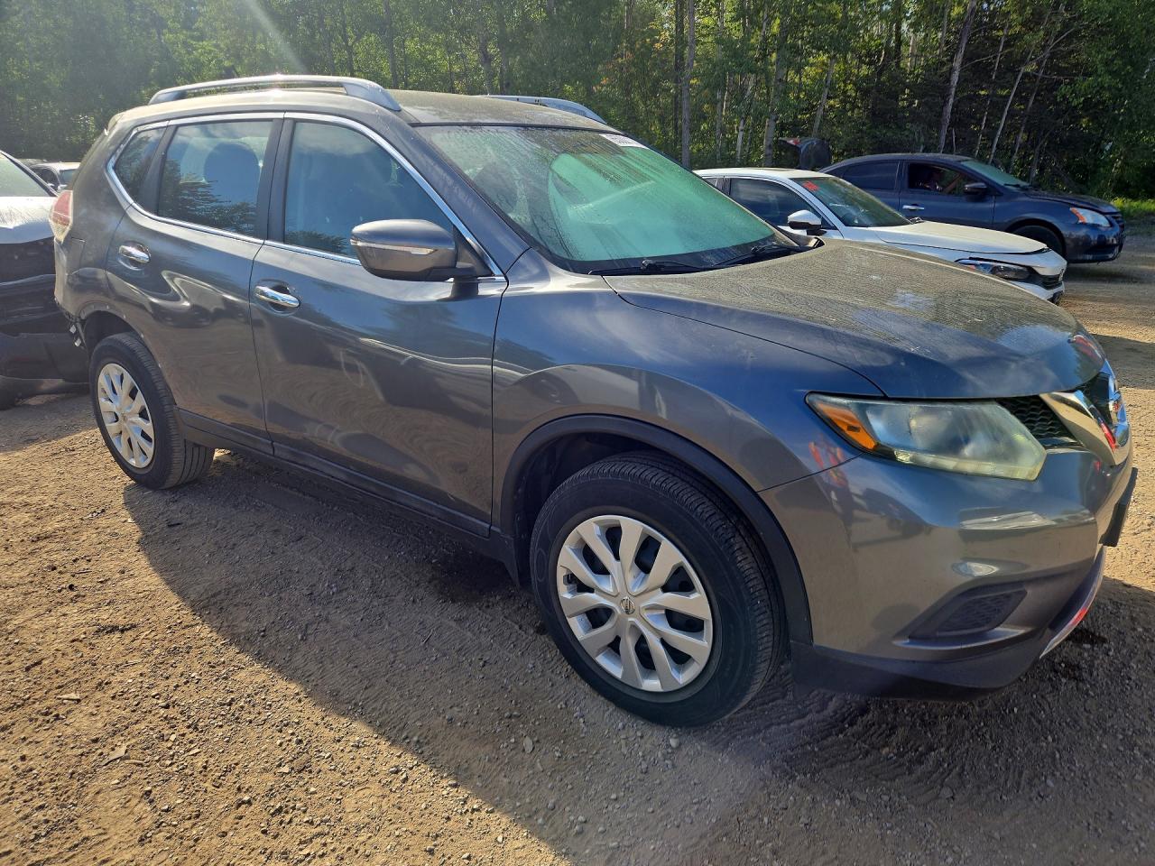 2015 Nissan Rogue S Silver vin: 5N1AT2MV3FC815907