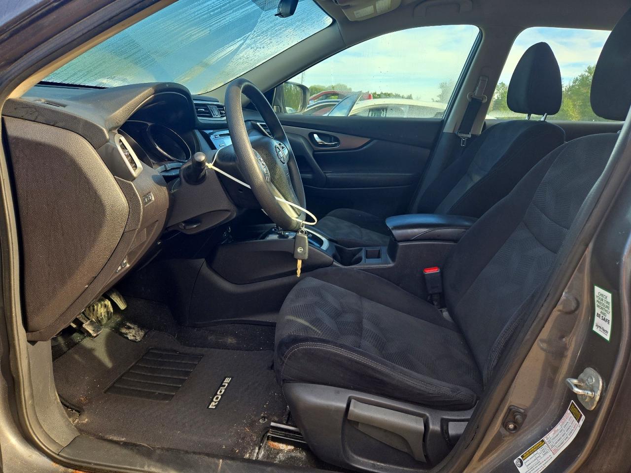 2015 Nissan Rogue S Silver vin: 5N1AT2MV3FC815907