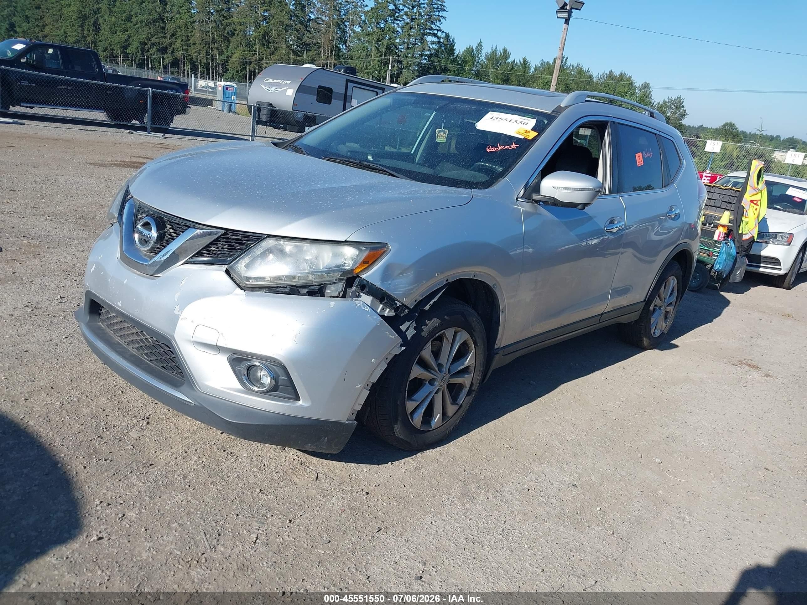 2015 Nissan Rogue Sv Серебряный vin: 5N1AT2MV3FC836238