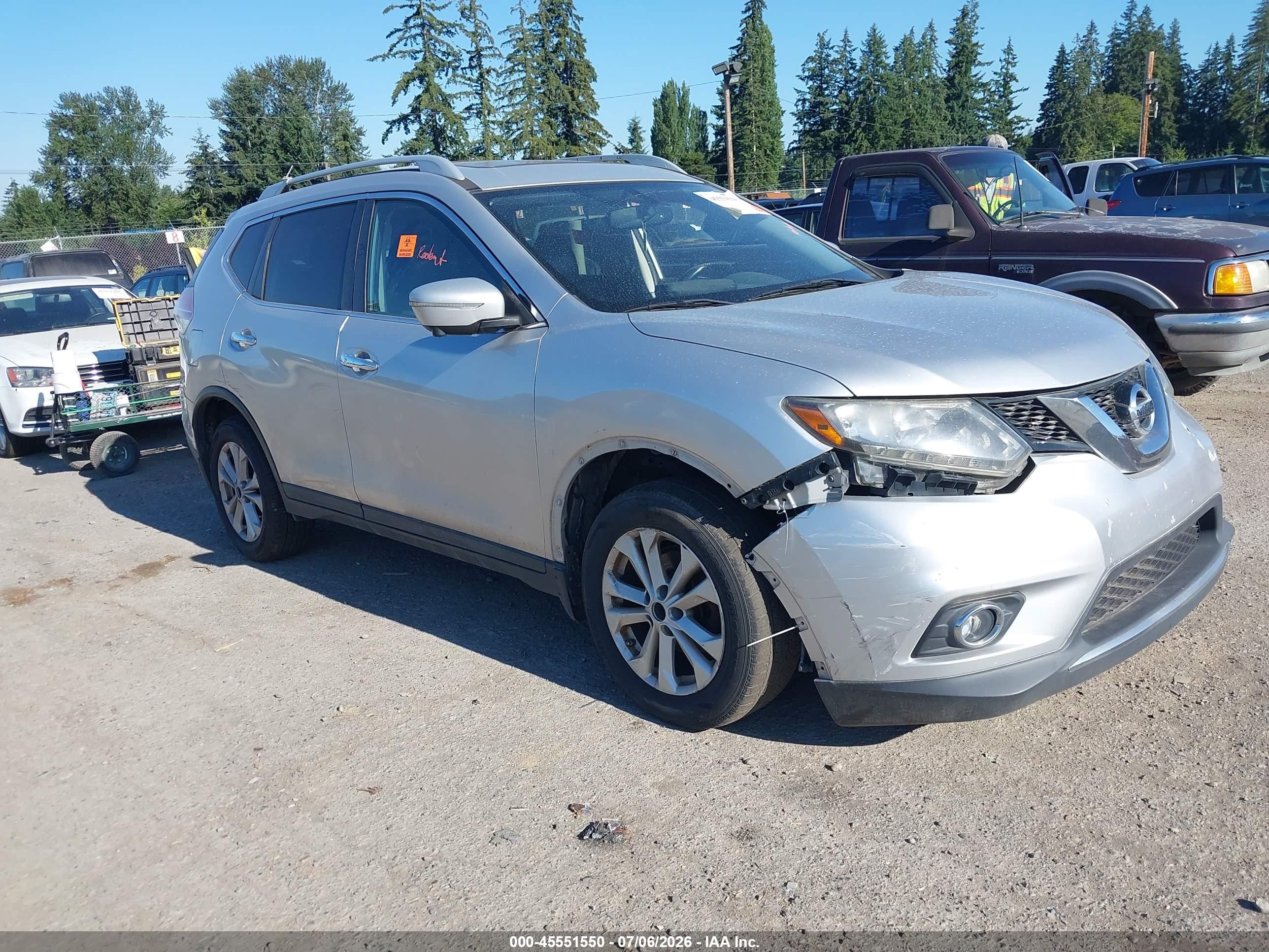 2015 Nissan Rogue Sv Серебряный vin: 5N1AT2MV3FC836238