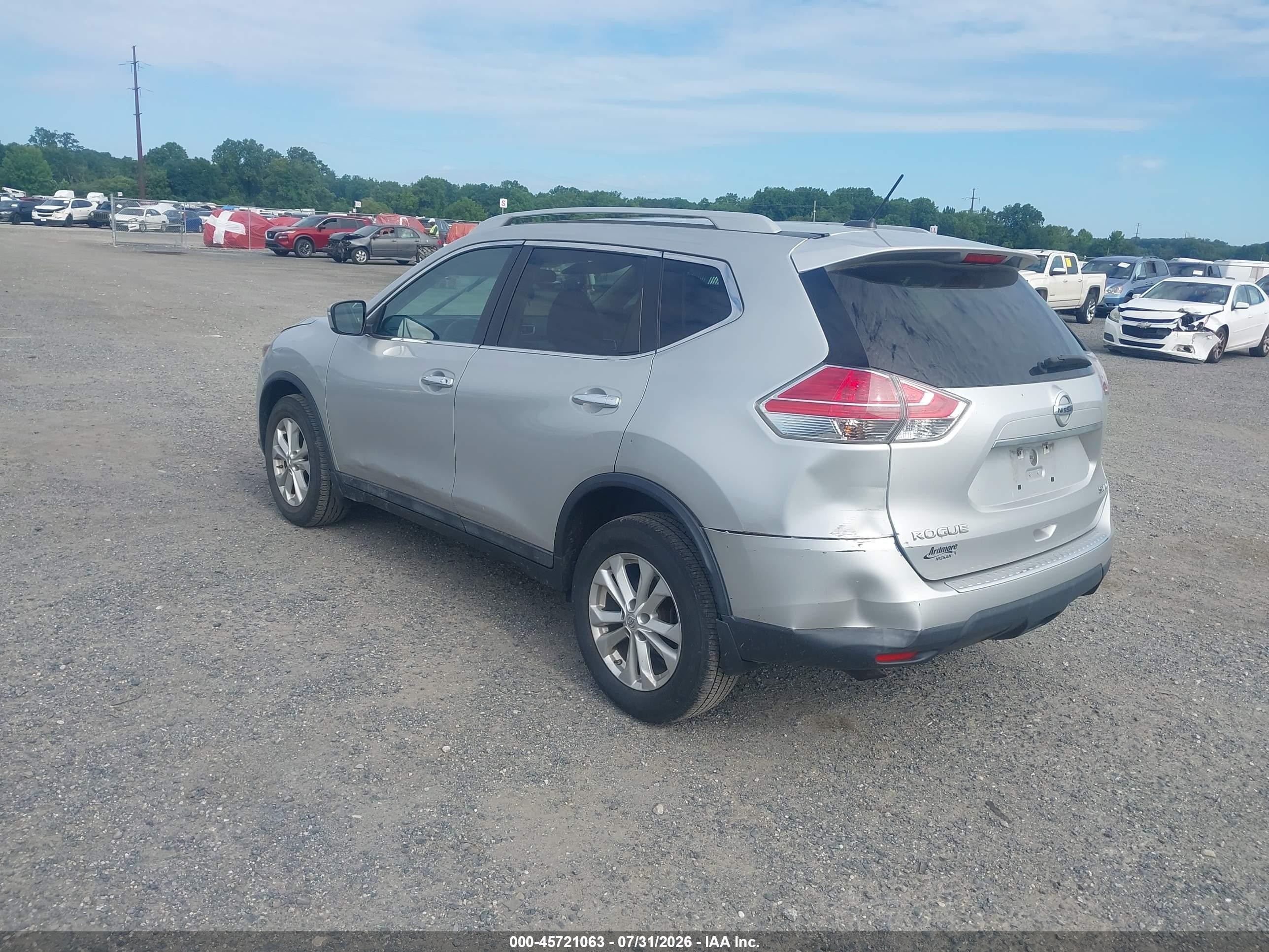2015 Nissan Rogue Sv Silver vin: 5N1AT2MV3FC852858