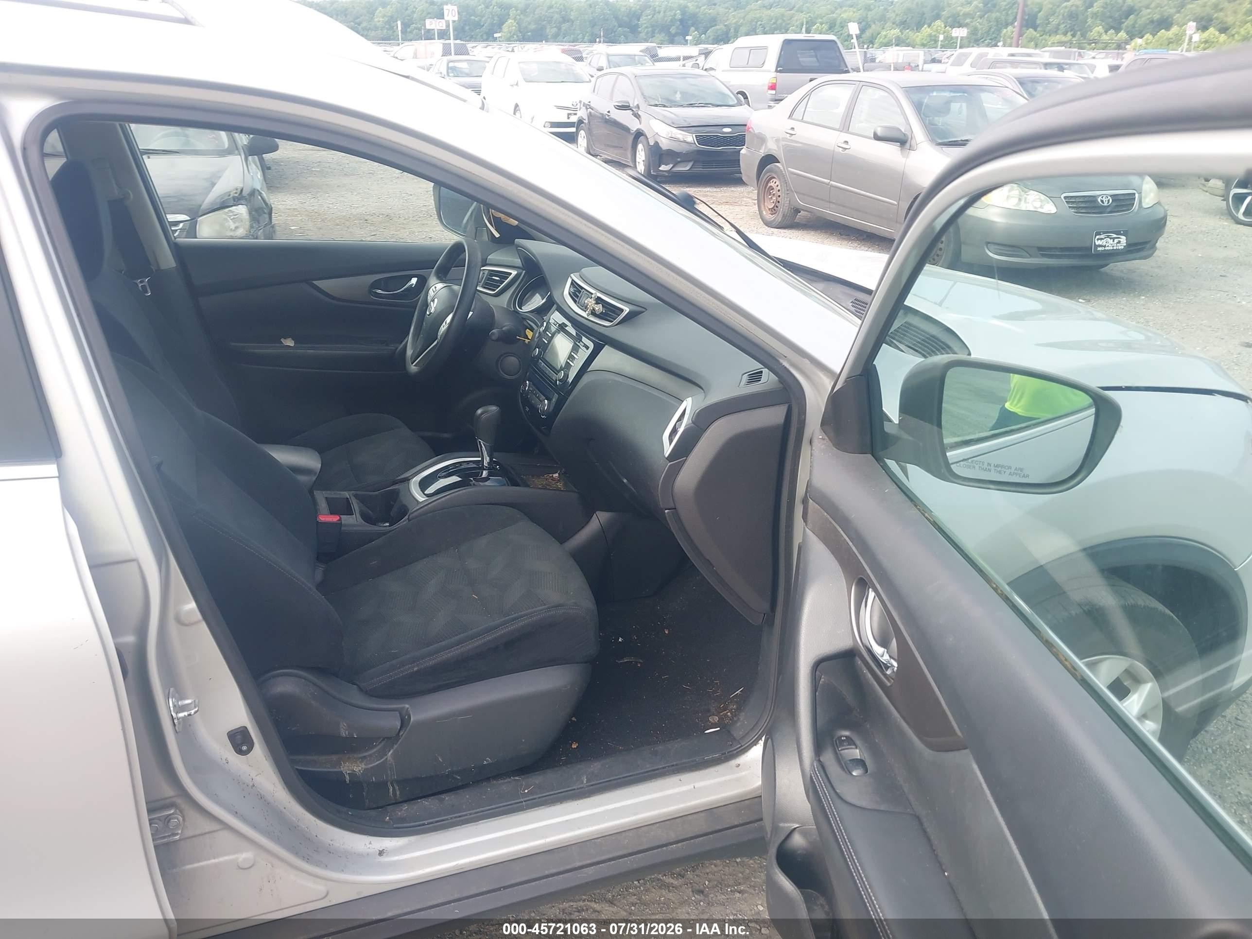 2015 Nissan Rogue Sv Silver vin: 5N1AT2MV3FC852858