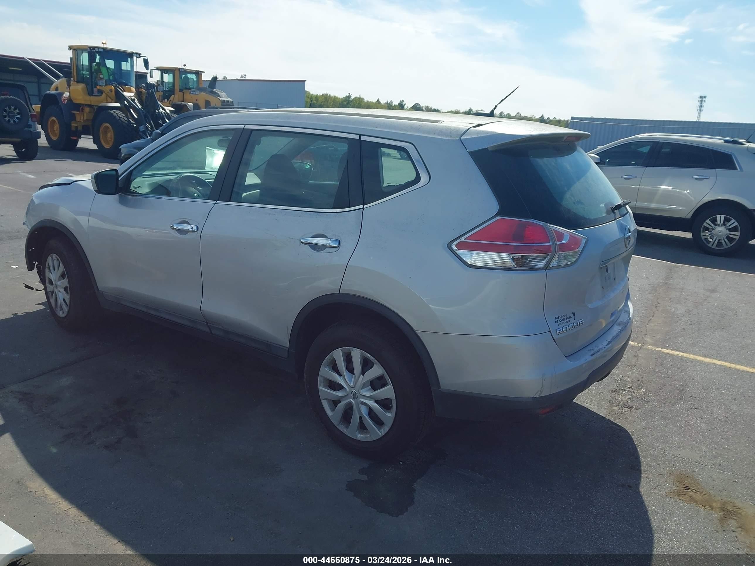 2015 Nissan Rogue S/sl/sv Silver vin: 5N1AT2MV3FC870390
