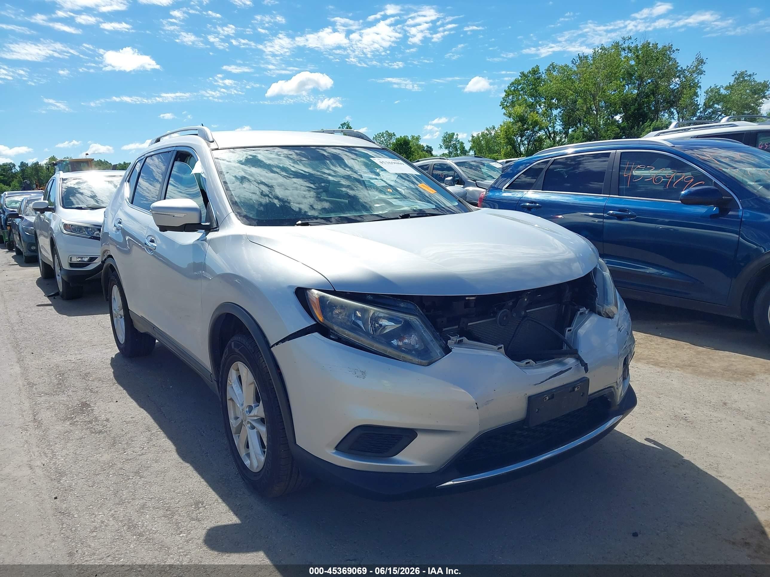 2015 Nissan Rogue Sv White vin: 5N1AT2MV3FC875668