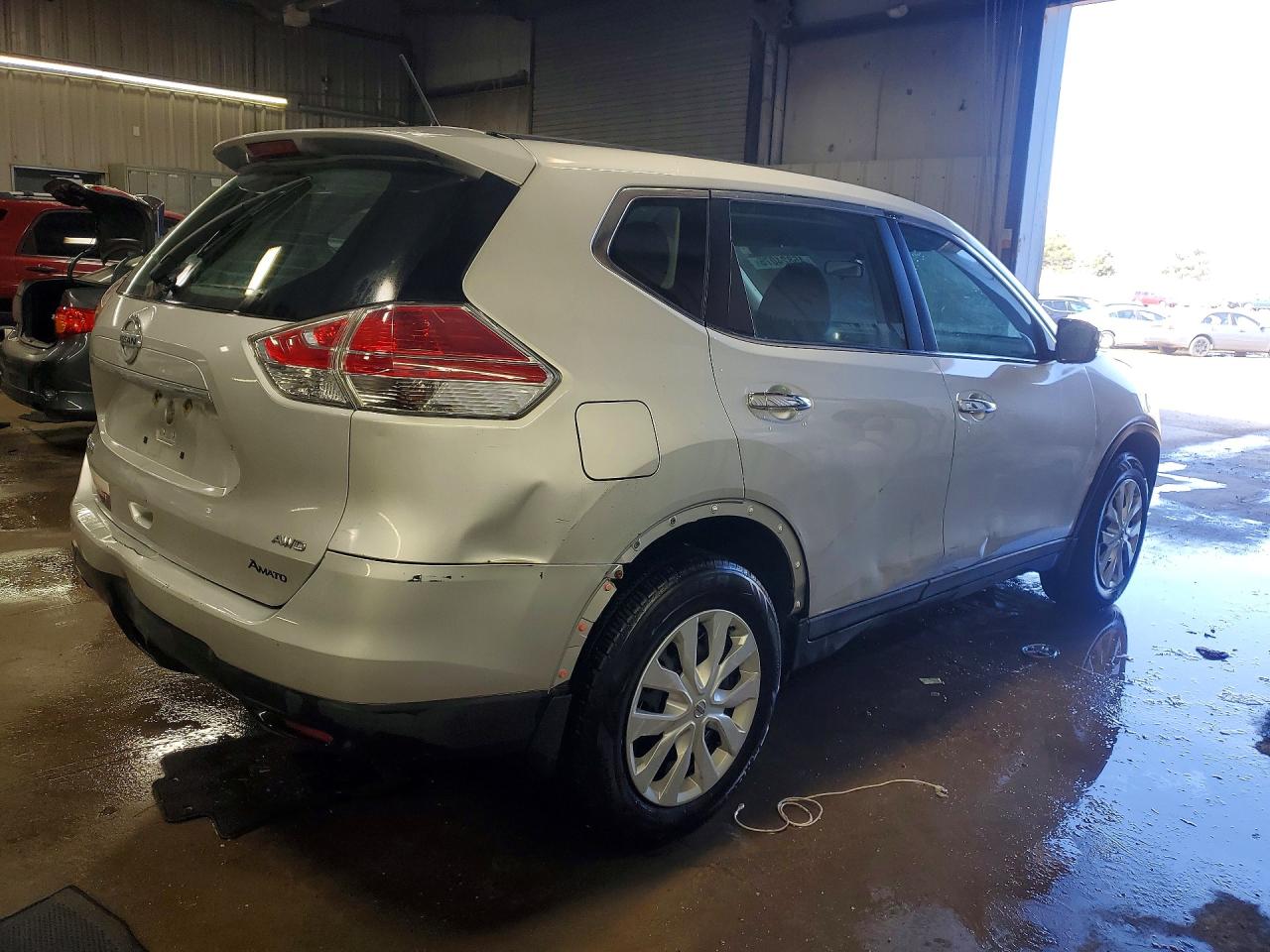 2015 Nissan Rogue S Серебряный vin: 5N1AT2MV3FC909446