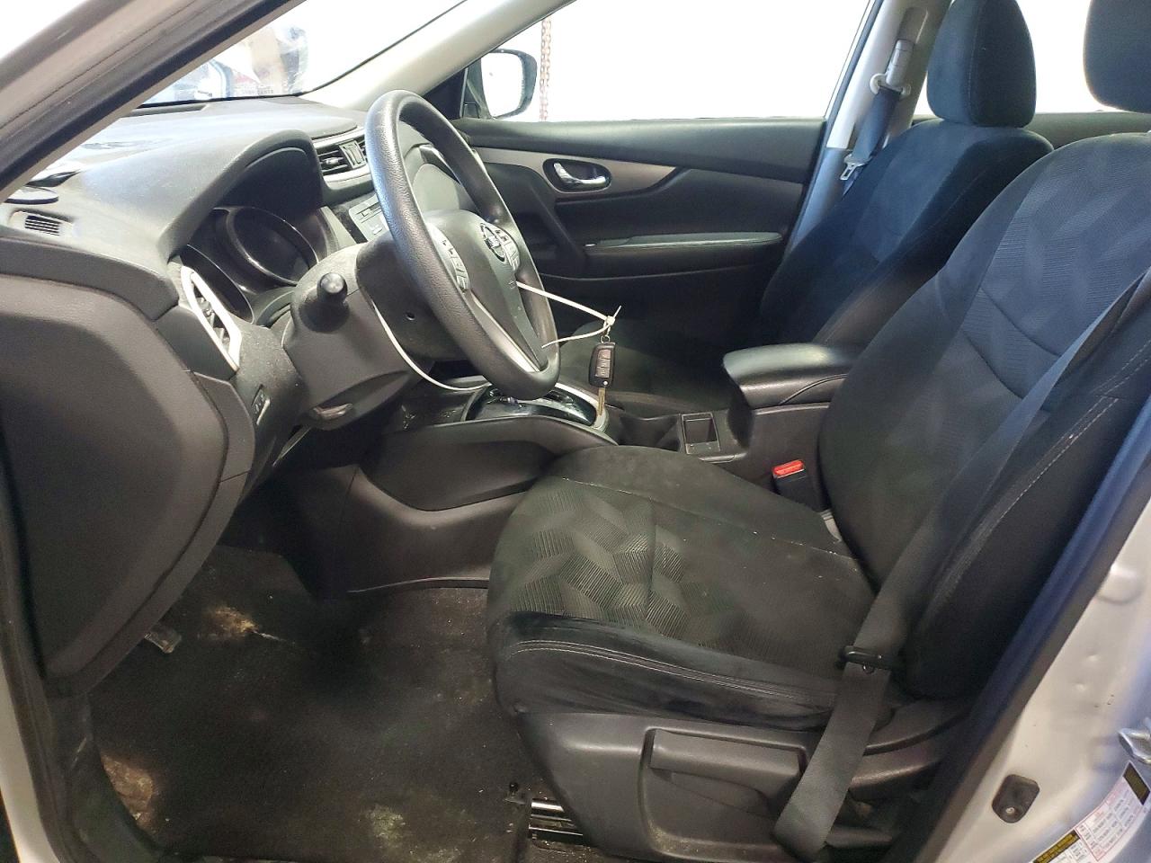 2015 Nissan Rogue S Серебряный vin: 5N1AT2MV3FC909446
