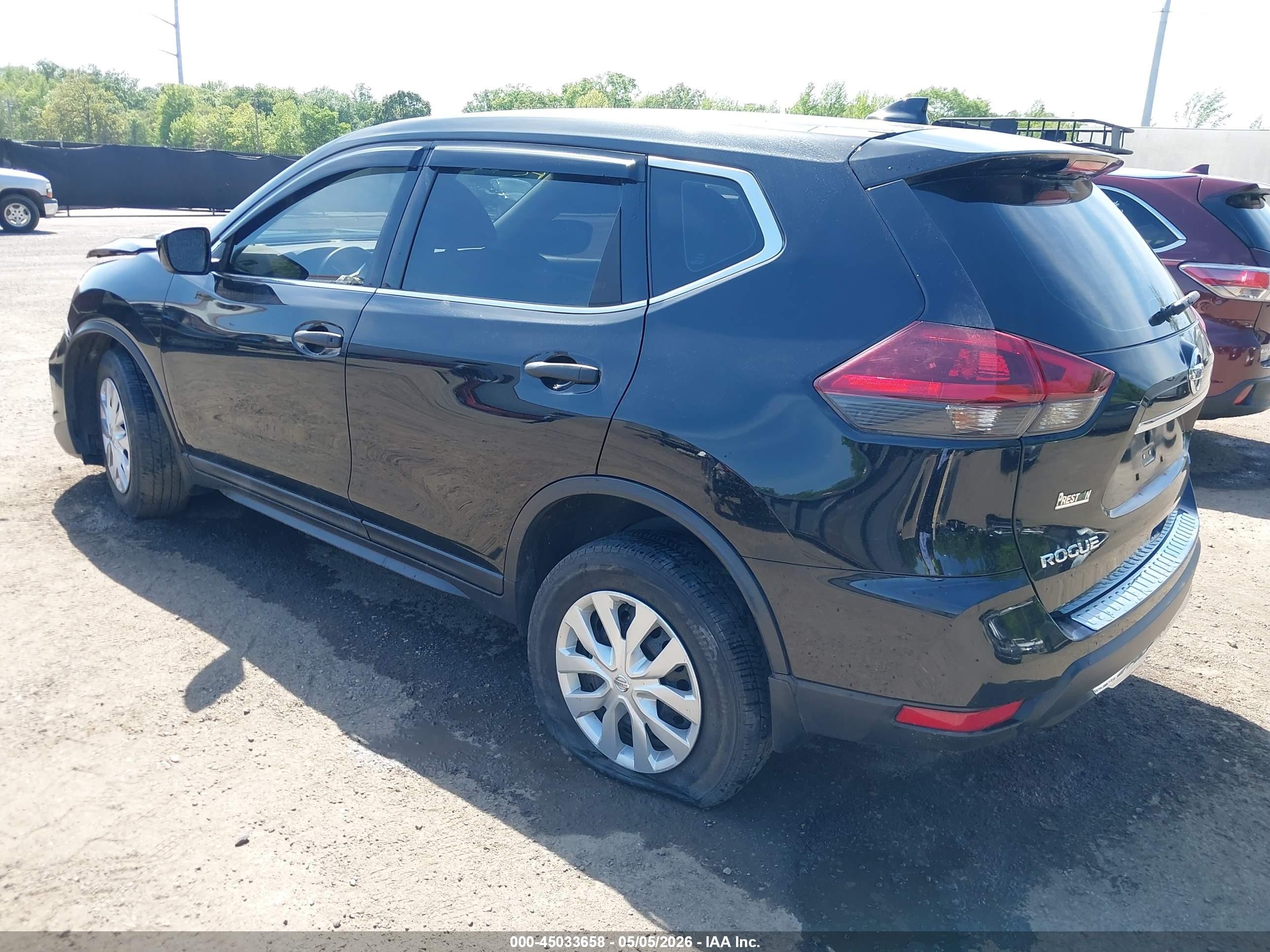2019 Nissan Rogue S Черный vin: 5N1AT2MV3KC803587