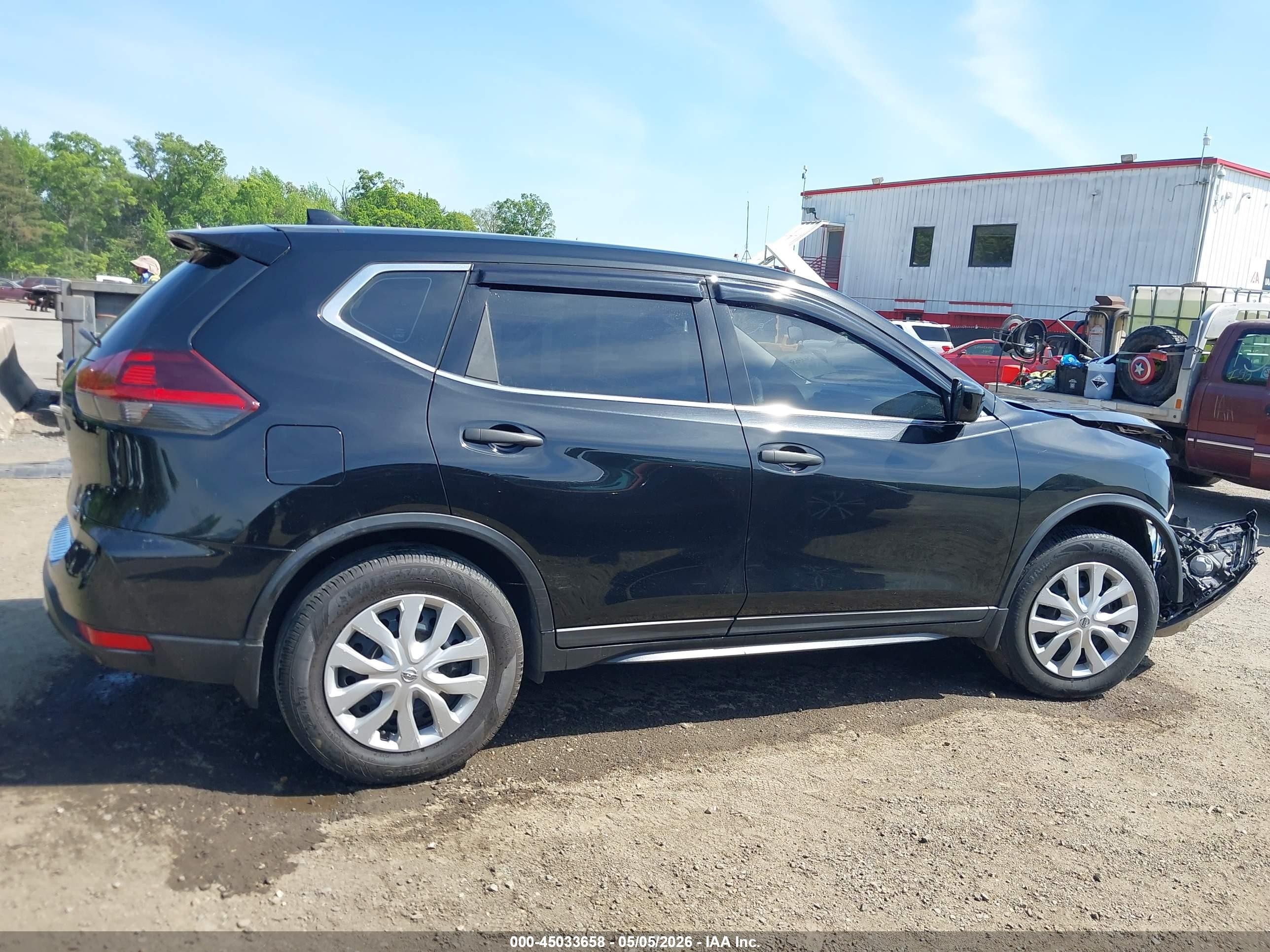 2019 Nissan Rogue S Черный vin: 5N1AT2MV3KC803587